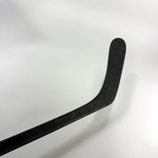 New Left Red Bauer Nexus Tracer | 102 Flex Custom Curve | R533