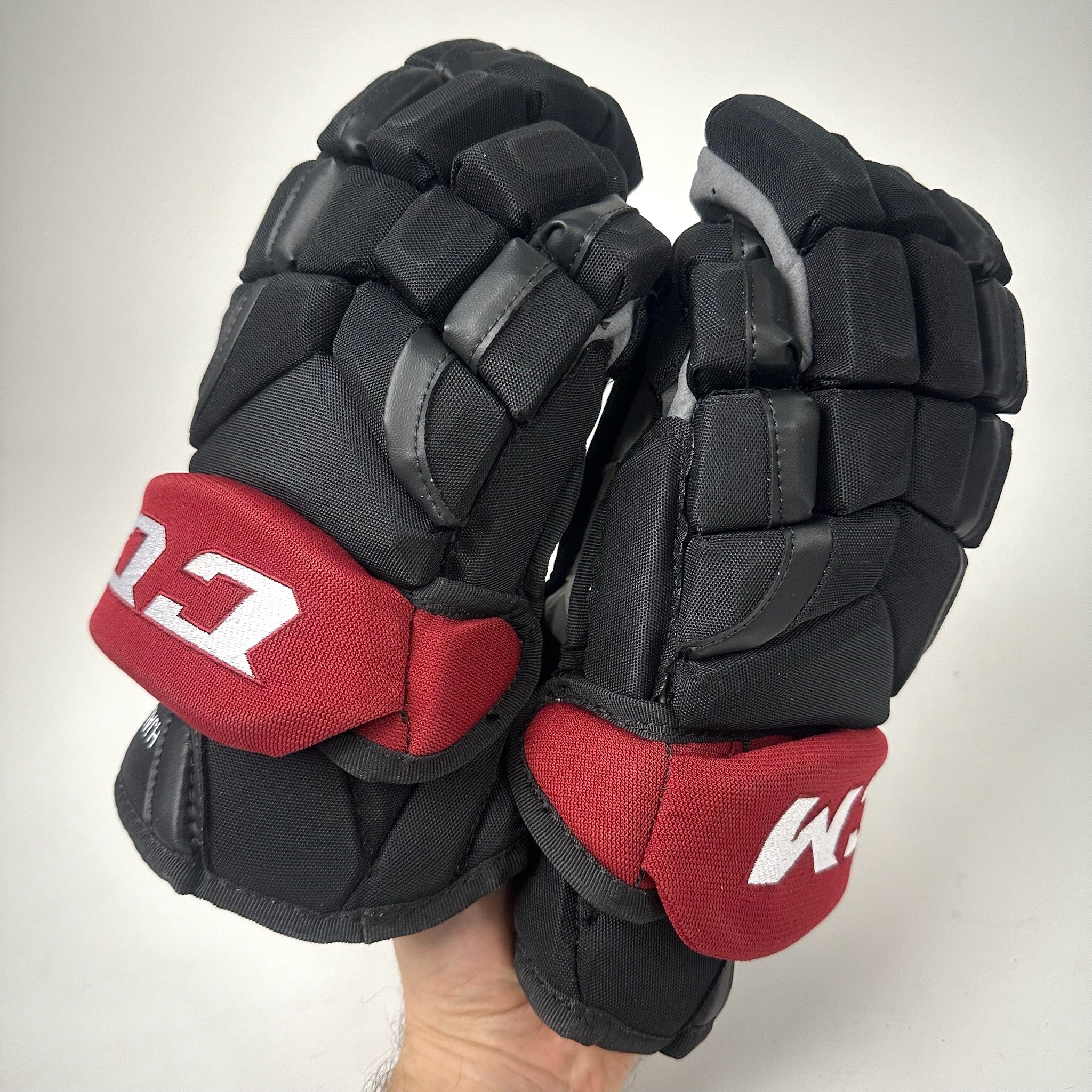 Brand New CCM HG12SP Gloves Arizona Coyotes Hjalmarsson 14"