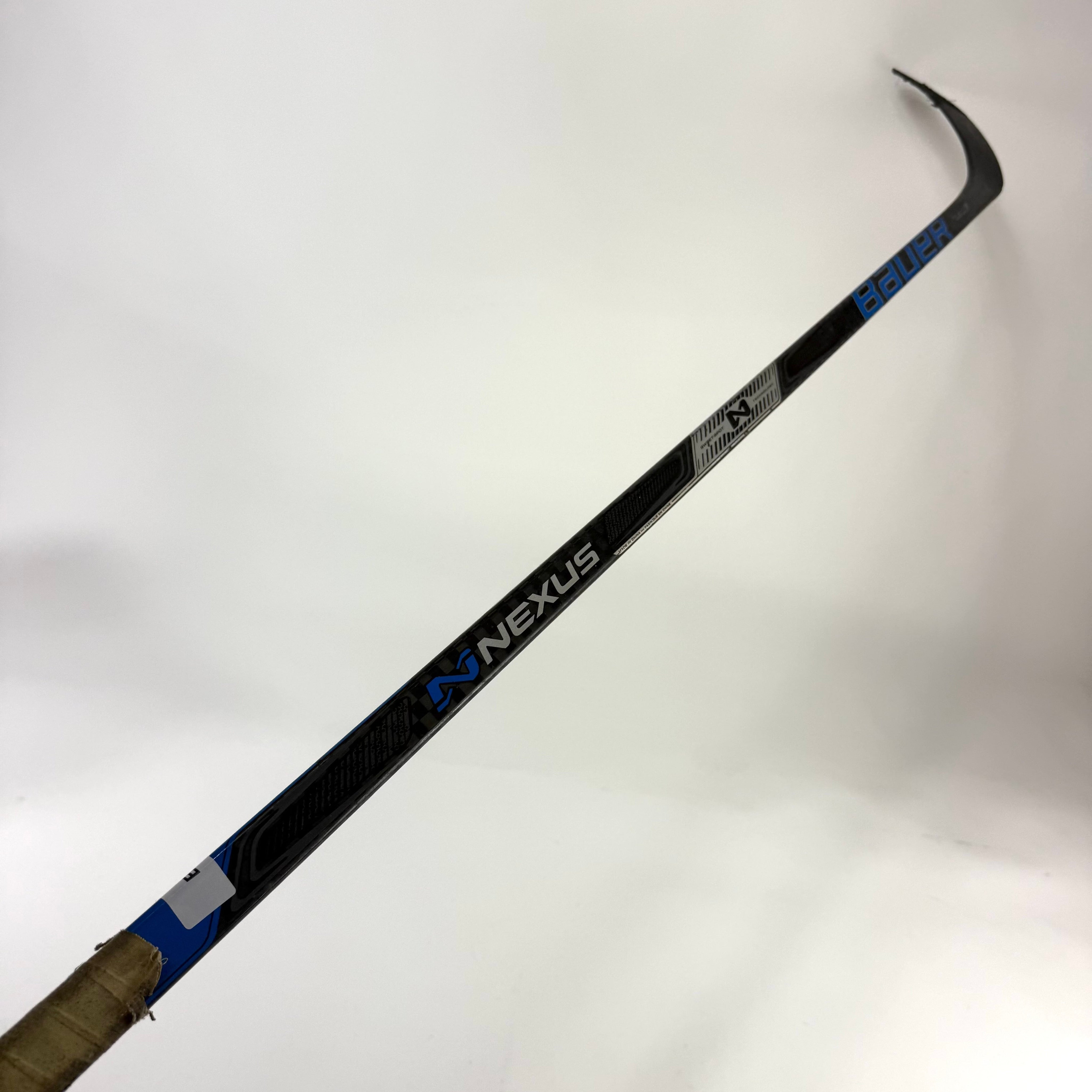 Used Right Bauer Nexus Team | 87 Flex P88 Curve Grip | E726 - Top Flight Hockey