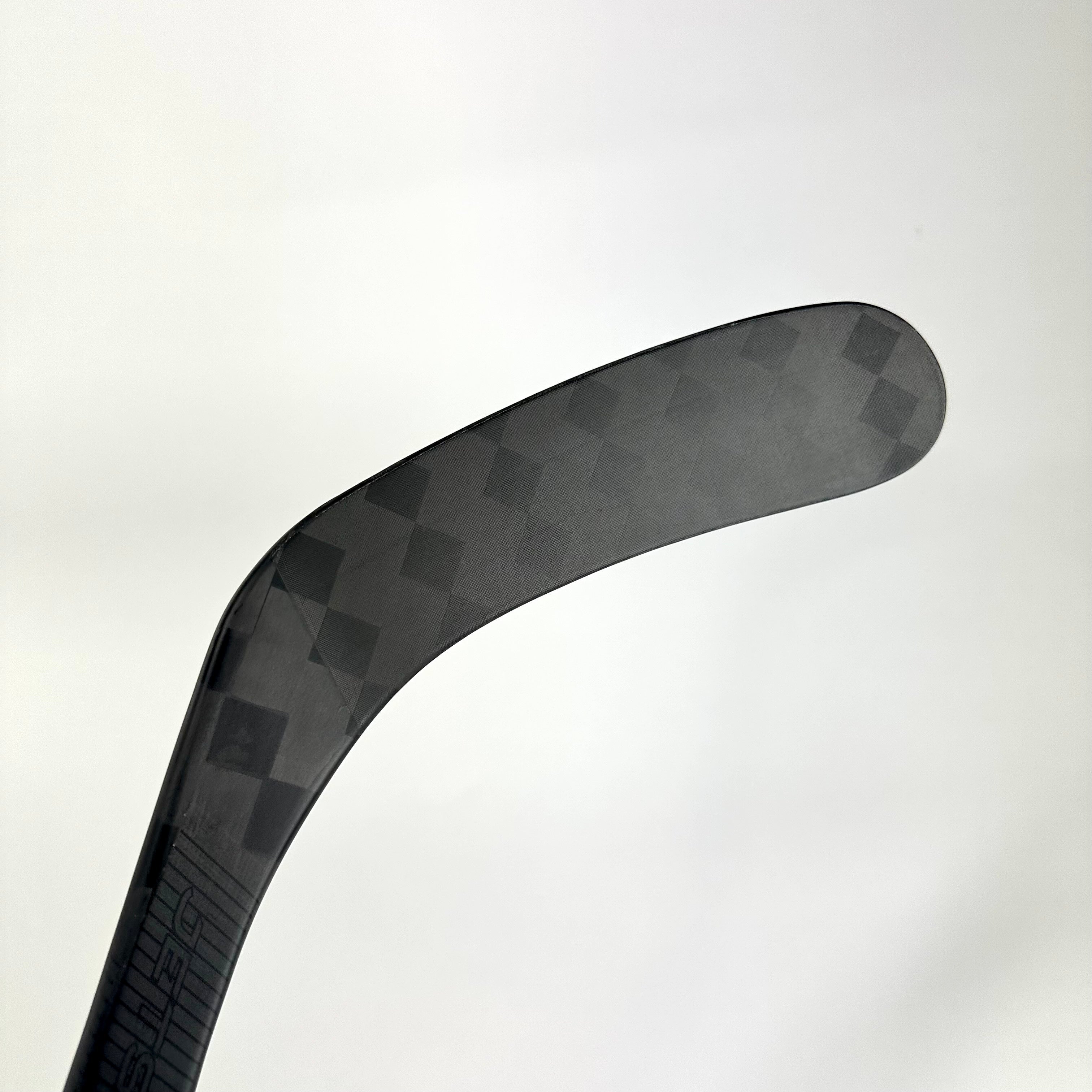 New Right Chrome CCM Jetspeed FT6 Pro | 80 Flex Custom Curve Grip | Brzustewicz L193