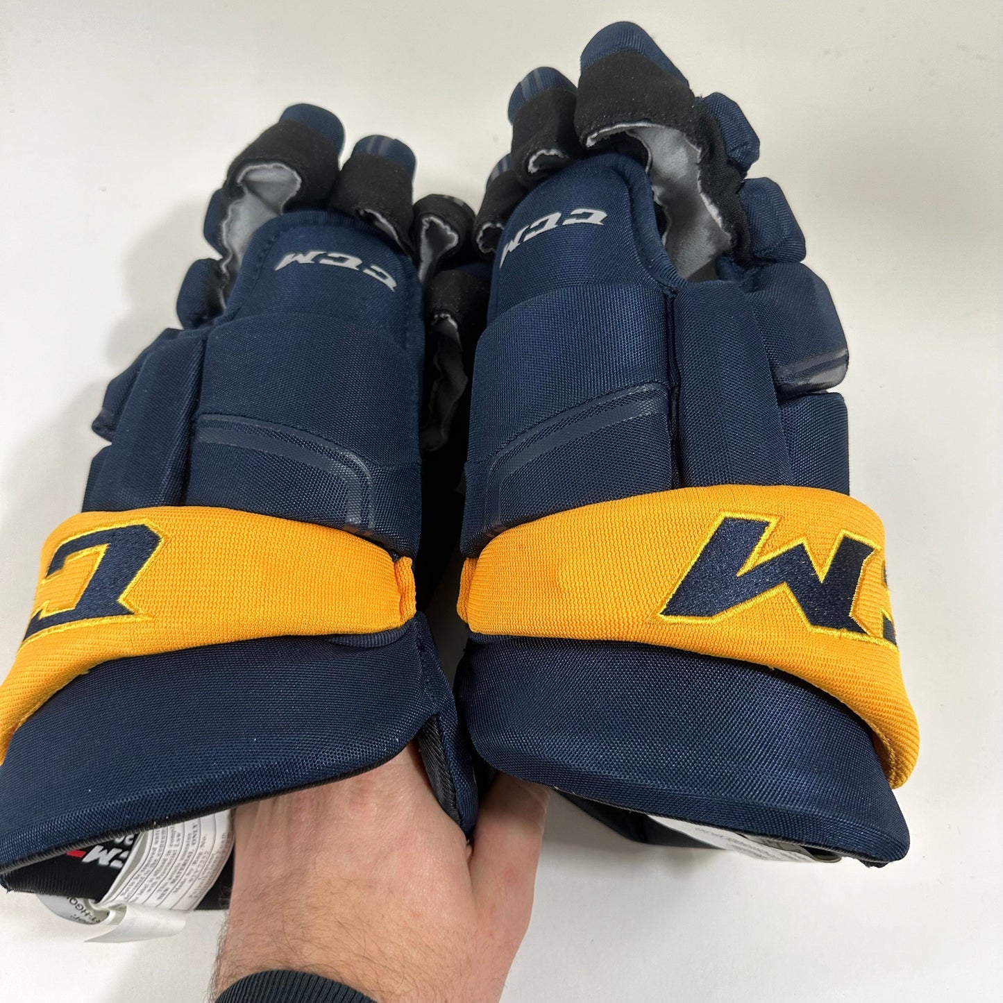 Brand New CCM HGQLXP Gloves Buffalo Sabres 15" - Top Flight Hockey