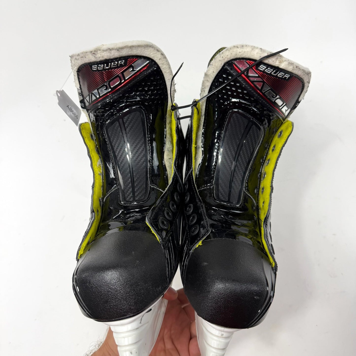 Used Bauer Vapor X2.9 Skates | Size 8 Fit 2 | AB686