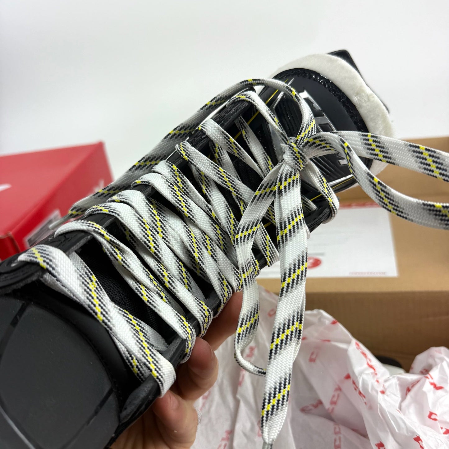 New CCM Tacks 9090 Skates | Junior 5EE | CCM454 - Top Flight Hockey