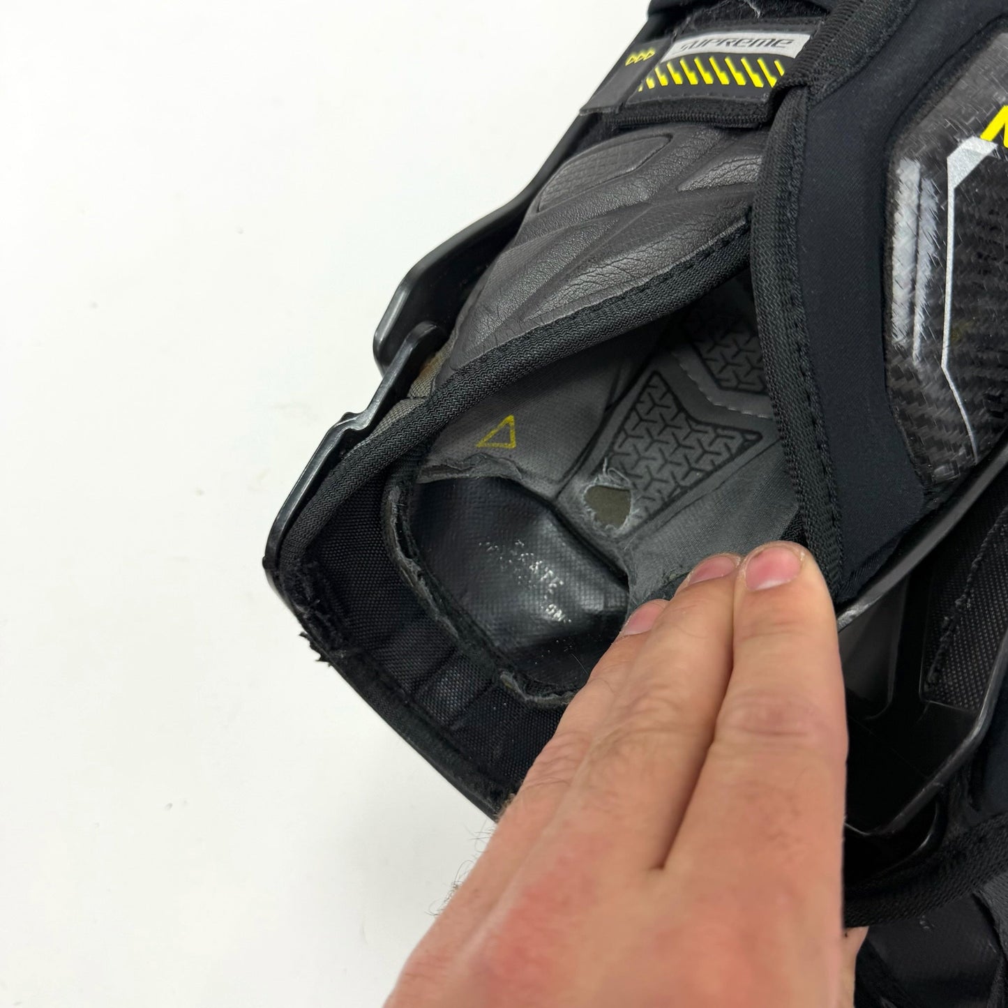 Used Bauer Supreme Mach Shin Guards | 13" INT | AB524