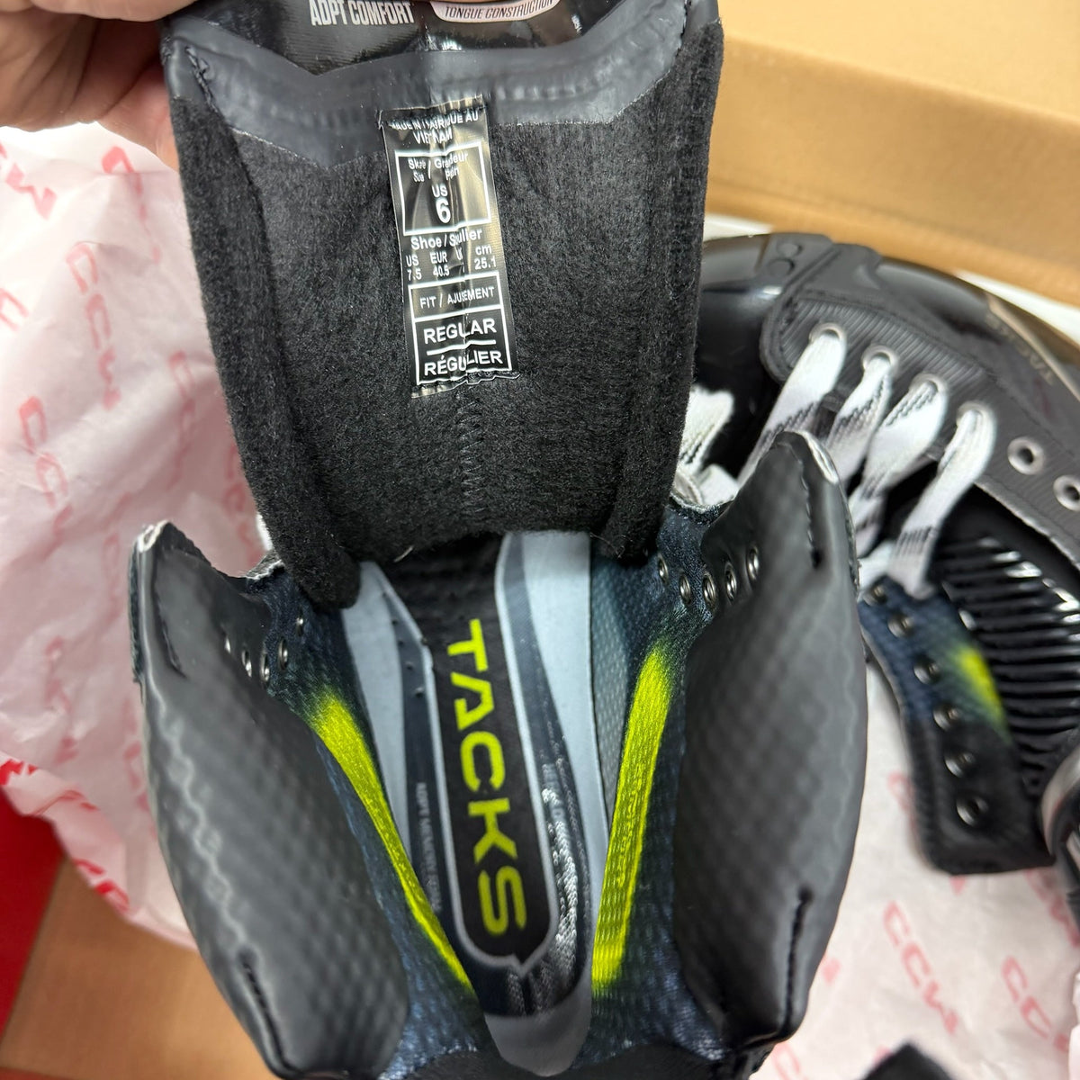 Brand New Retail CCM Tacks XF Pro Skates - Size 6 - Regular (No steel) - Top Flight Hockey