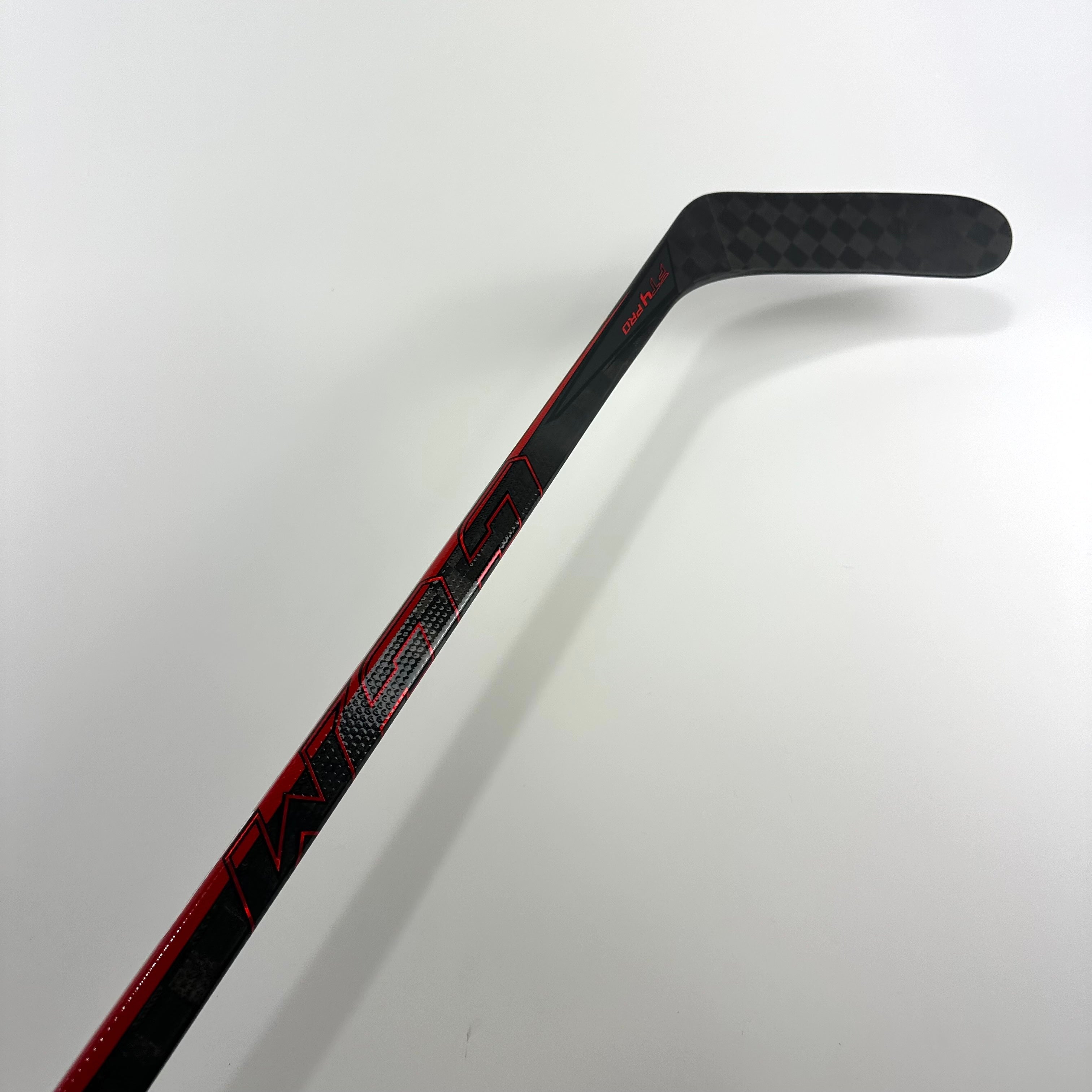 New Right CCM Jetspeed FT4 Pro | 80 Flex P28M Curve Grip | Seider | C150