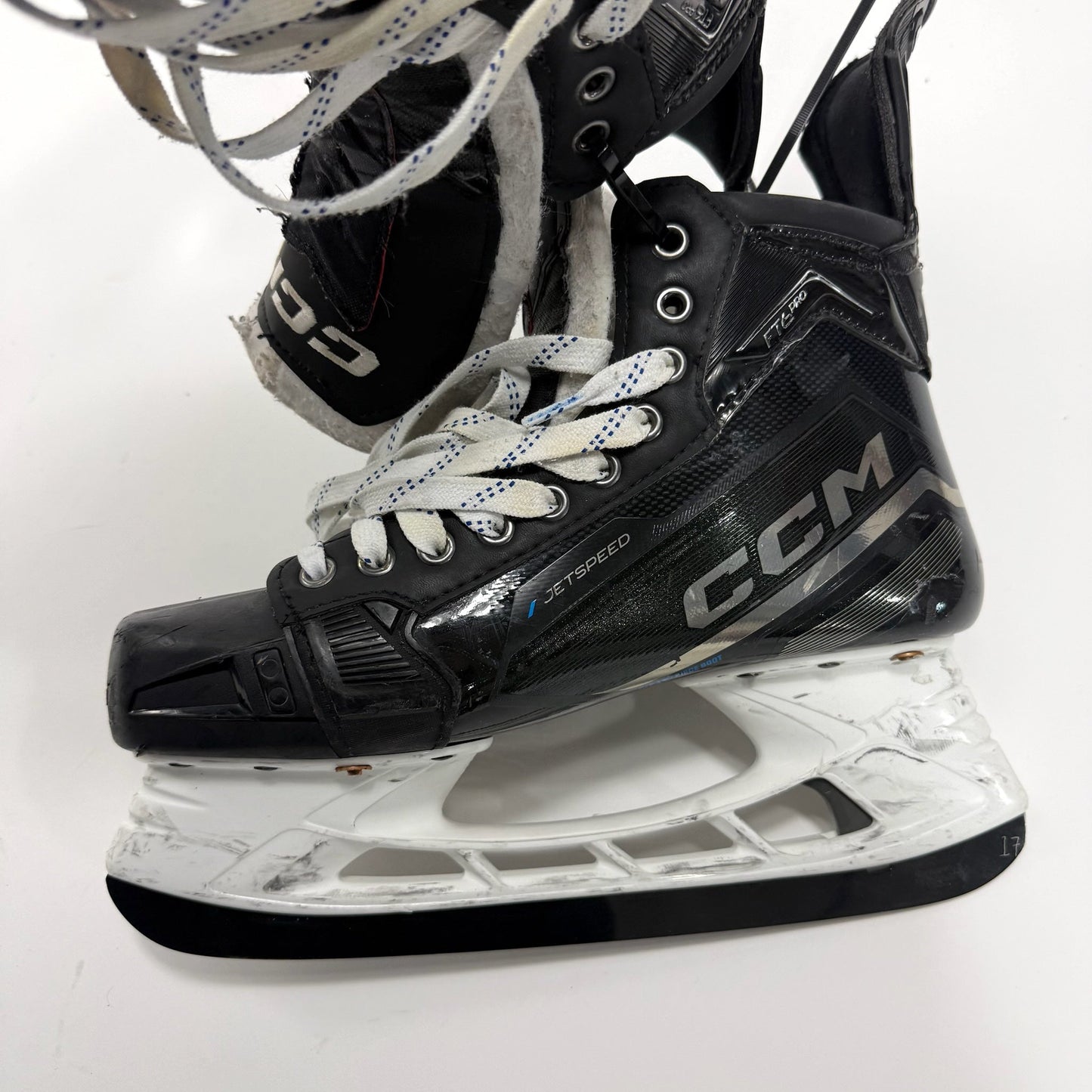 Used Black CCM Jetspeed FT6 Pro Skates | 9 3/4 D | Chicago Blackhawks Jason Dickinson | BH294 - Top Flight Hockey