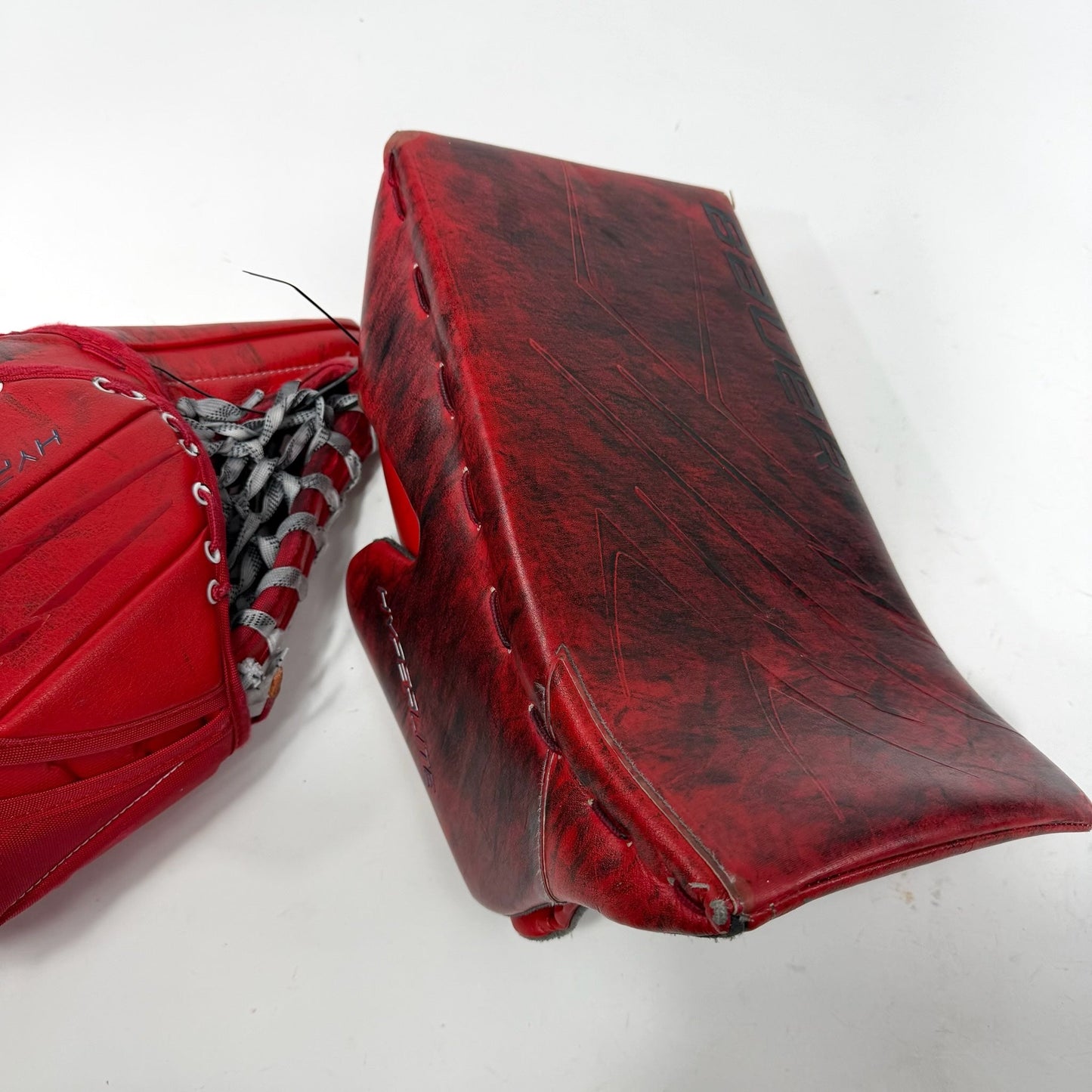 Used Regular Red Bauer Vapor Hyperlite Goalie Glove and Blocker | AB526