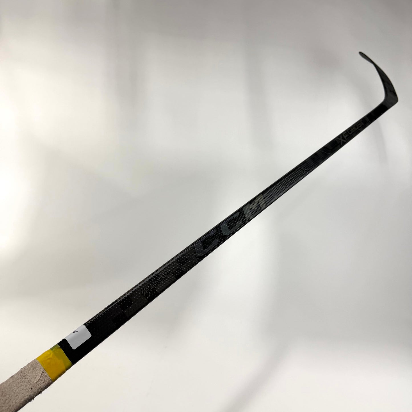 Used Right CCM Tacks XF Ghost | 75 Flex P28M Curve Grip | AB910