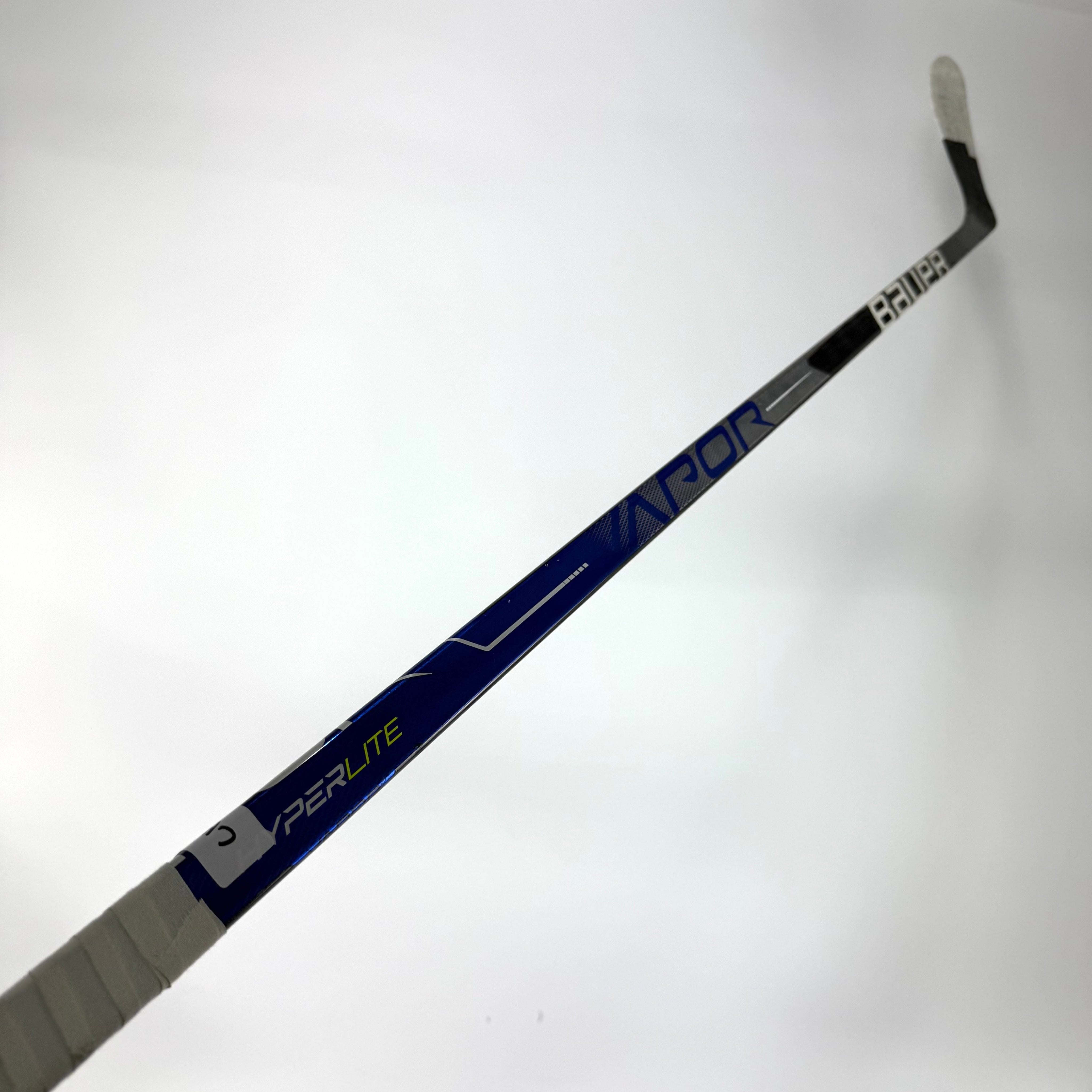 Used Left Blue Bauer Vapor Hyperlite | 82 Flex P28 Curve Grip | CH55 - Top Flight Hockey
