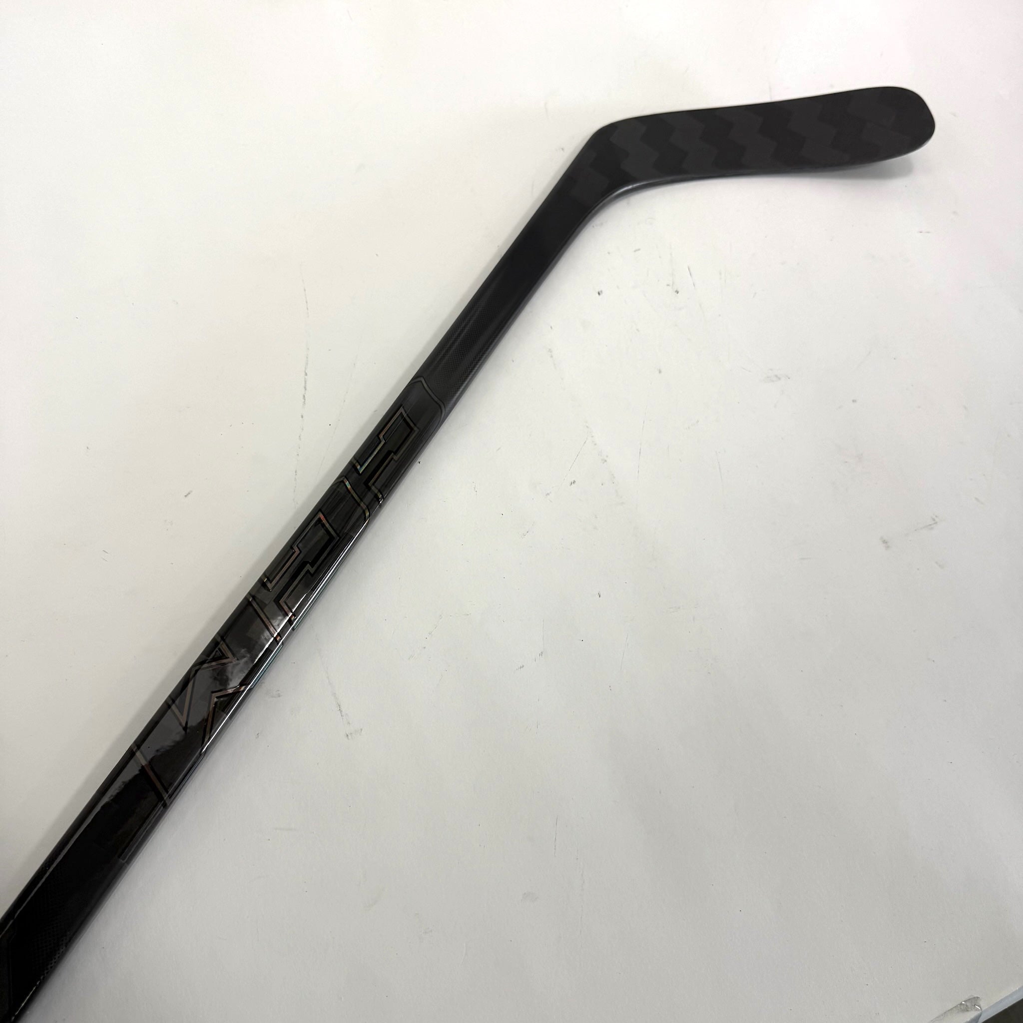 New Right CCM Tacks XF Ghost | 85 Flex P88 Curve Grip | Olson | BH246 - Top Flight Hockey