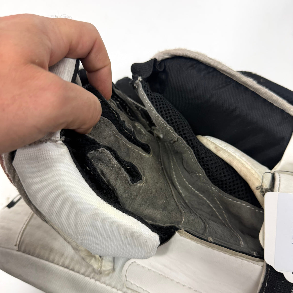 Used White Regular CCM Premier 2.9 Goalie Blocker | Intermediate | AB360