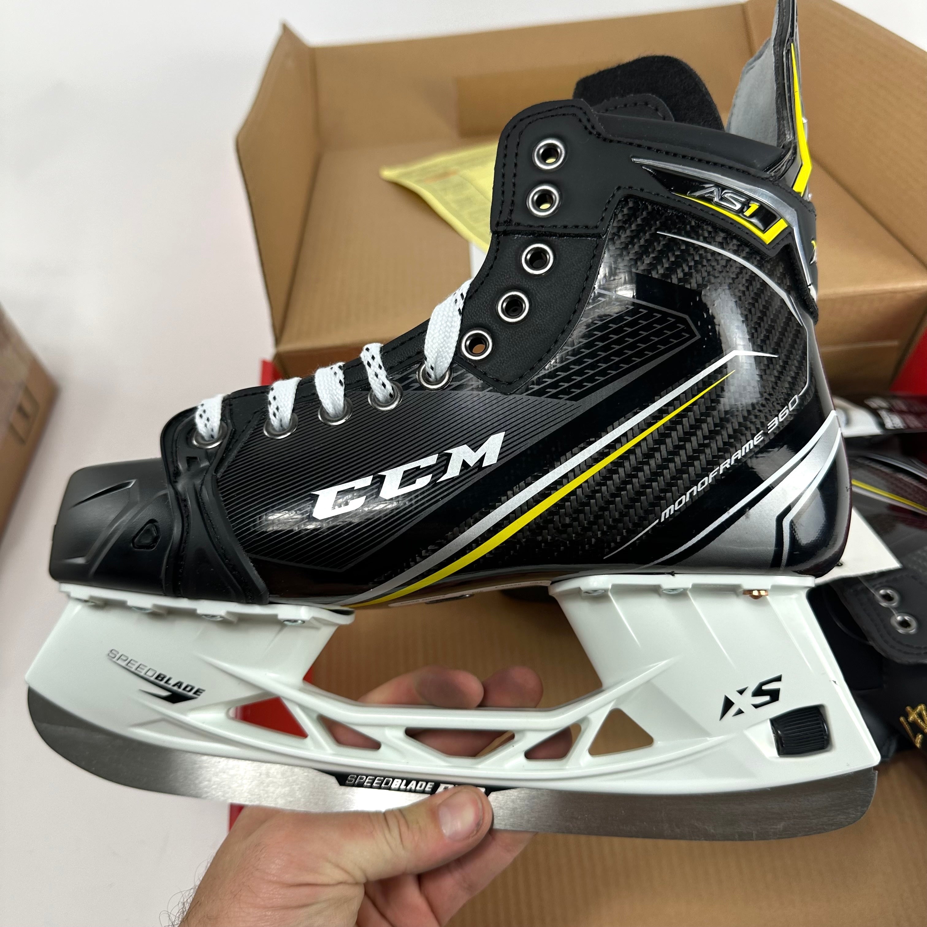 New CCM Super Tacks AS1 Skates | Size 9 D/E | M258