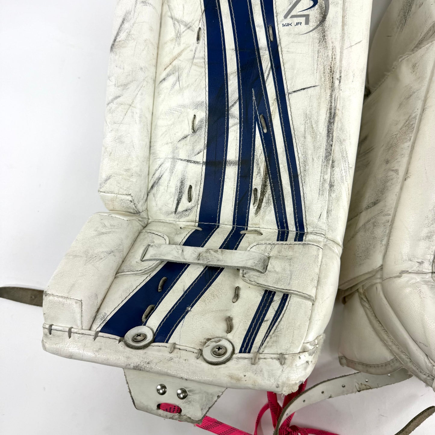 Used White and Blue Reebok 14K Junior Goalie Pads | 28+1"