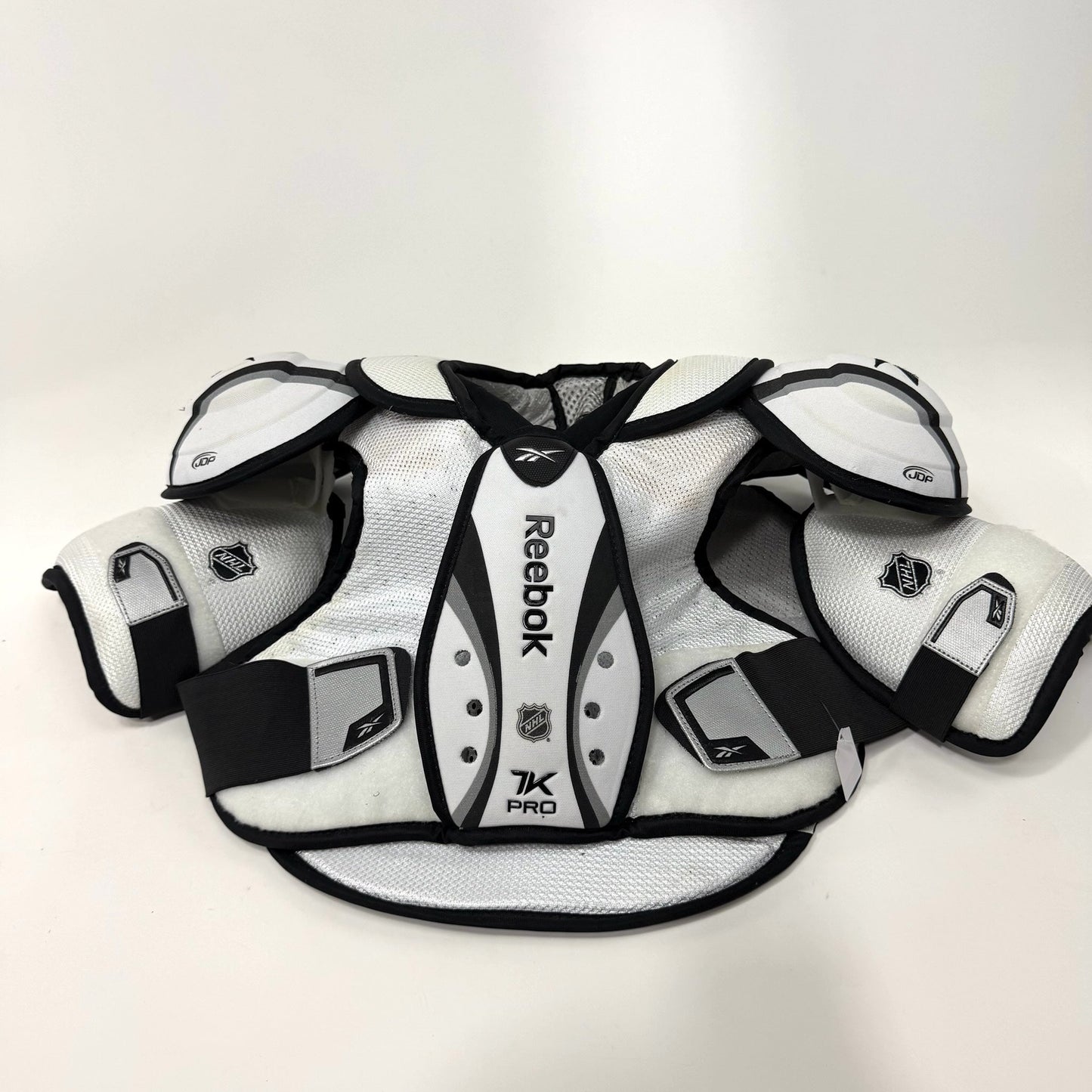 Like New Reebok 7k Pro Shoulder Pads | Senior M/L | AB874
