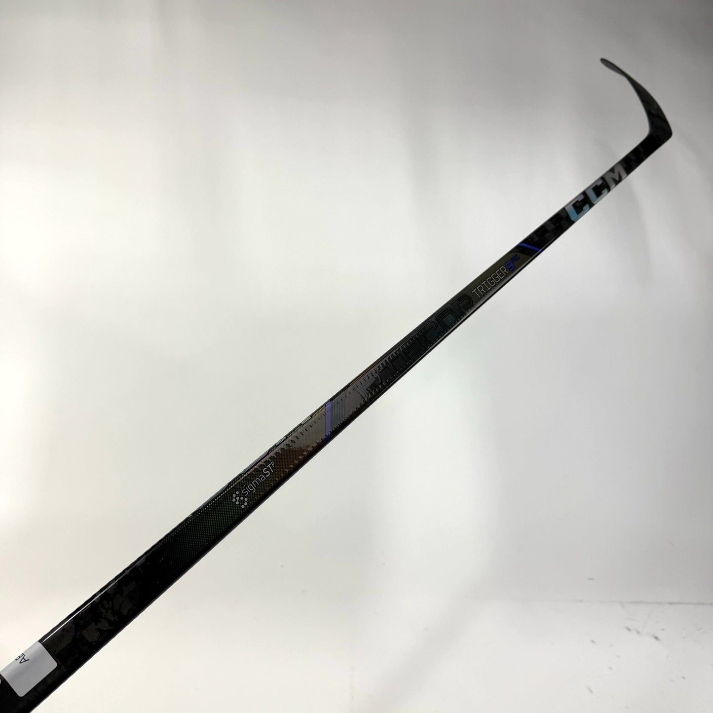 New Right CCM Ribcor Trigger 9 Pro | 75 Flex P28M Curve Grip | AB824