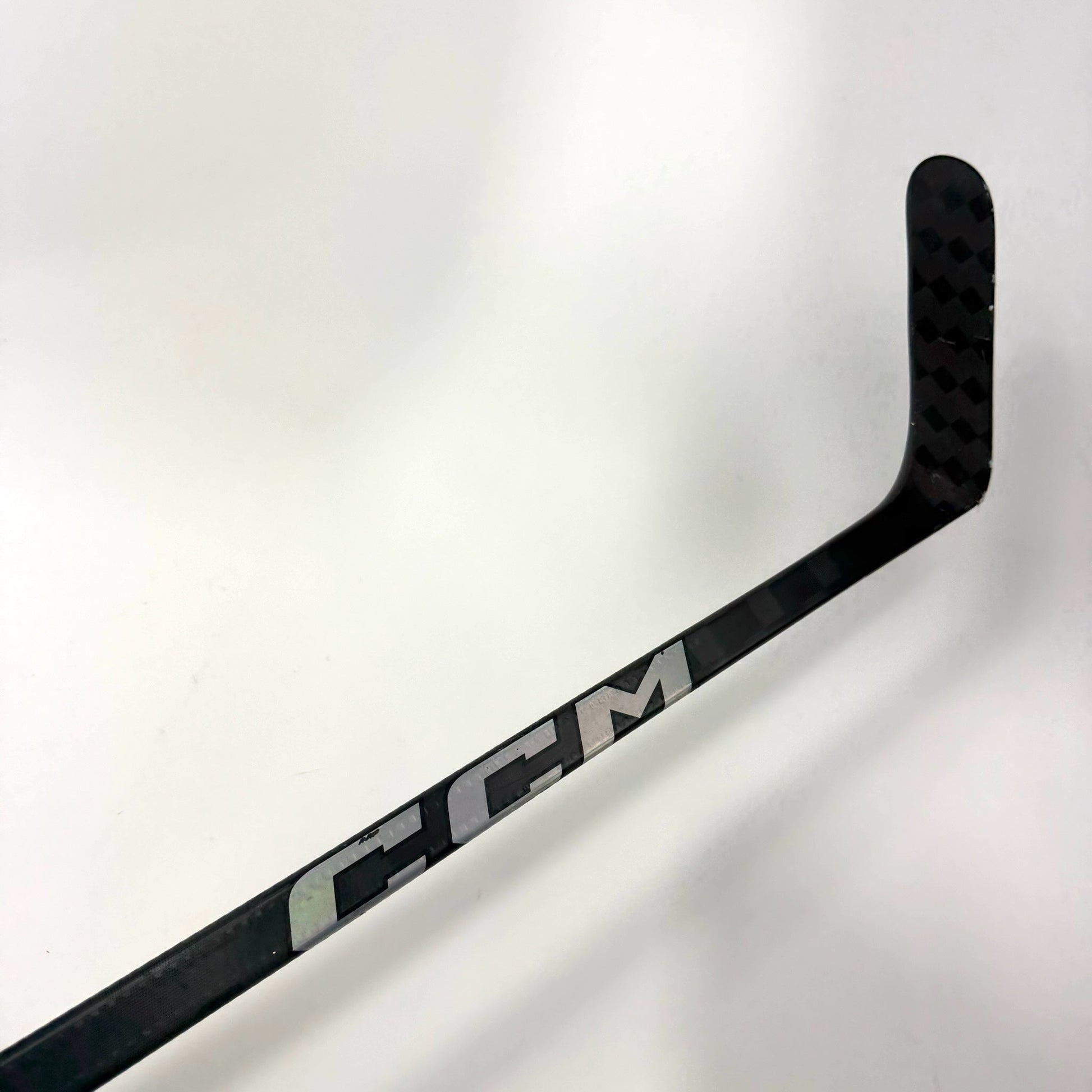 Used Left Black CCM Jetspeed FT8 Pro | 75 Flex P92M Curve Grip | AB986 - Top Flight Hockey