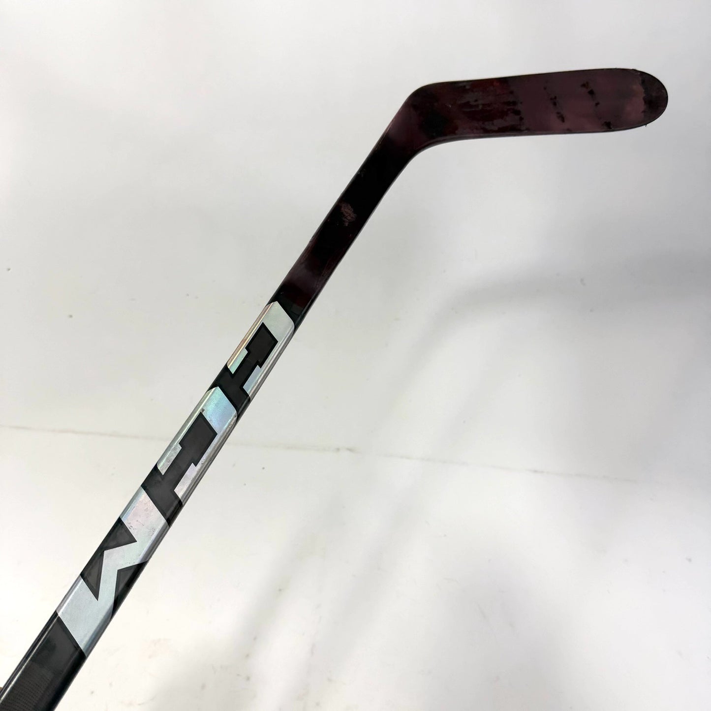 Repaired Right CCM Jetspeed FT8 Pro | 75 Flex P28M Curve Grip | AB556