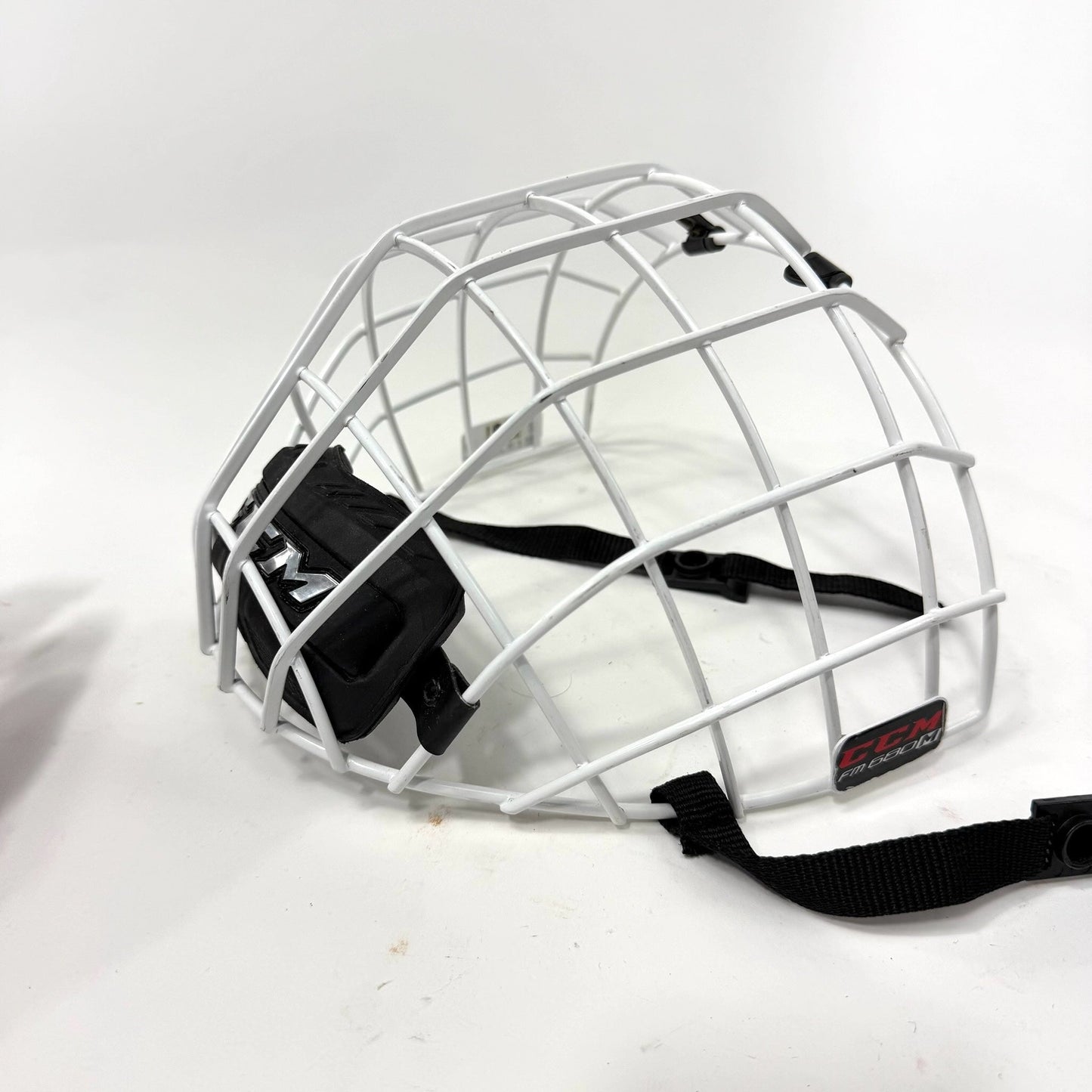 Used White CCM FM680 Cage | Senior Medium | R258