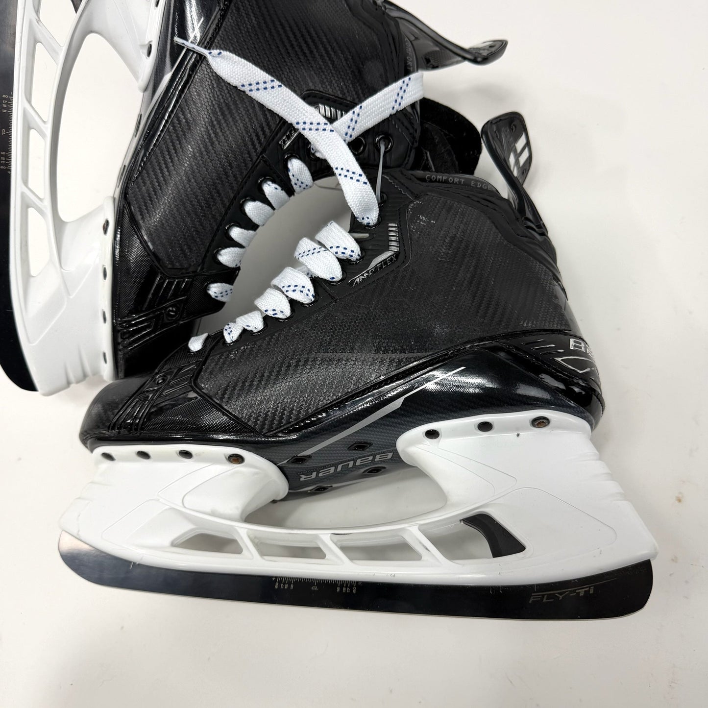 Used Bauer Supreme Mach Skates | Size 9 D | J108
