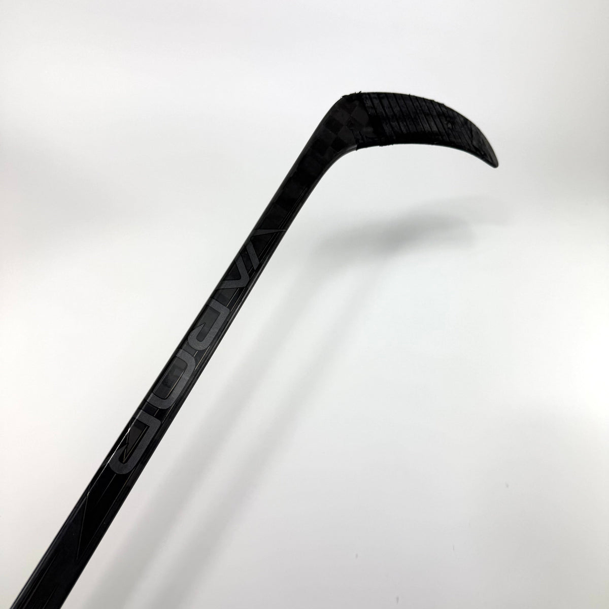 Used Left Black Bauer Vapor Hyperlite 2 | 107 Flex P92M Curve Grip | A486 - Top Flight Hockey