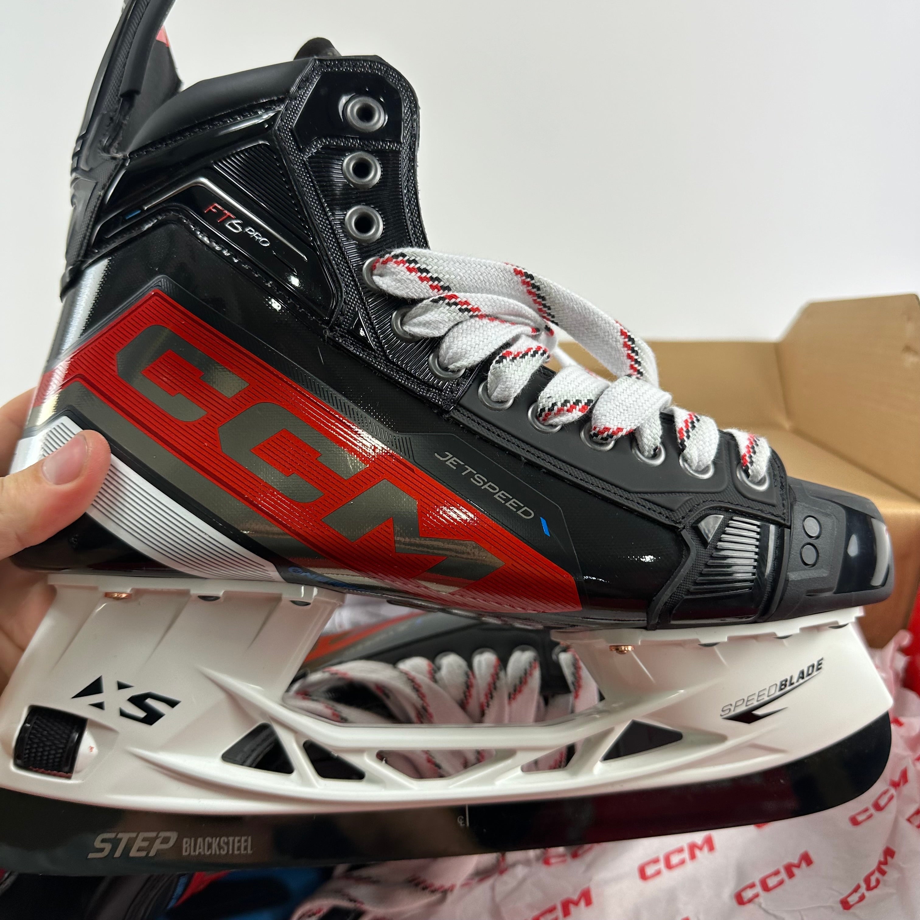 Brand New CCM FT6 Pro Hockey Skates - Size 11 Tapered - #K32