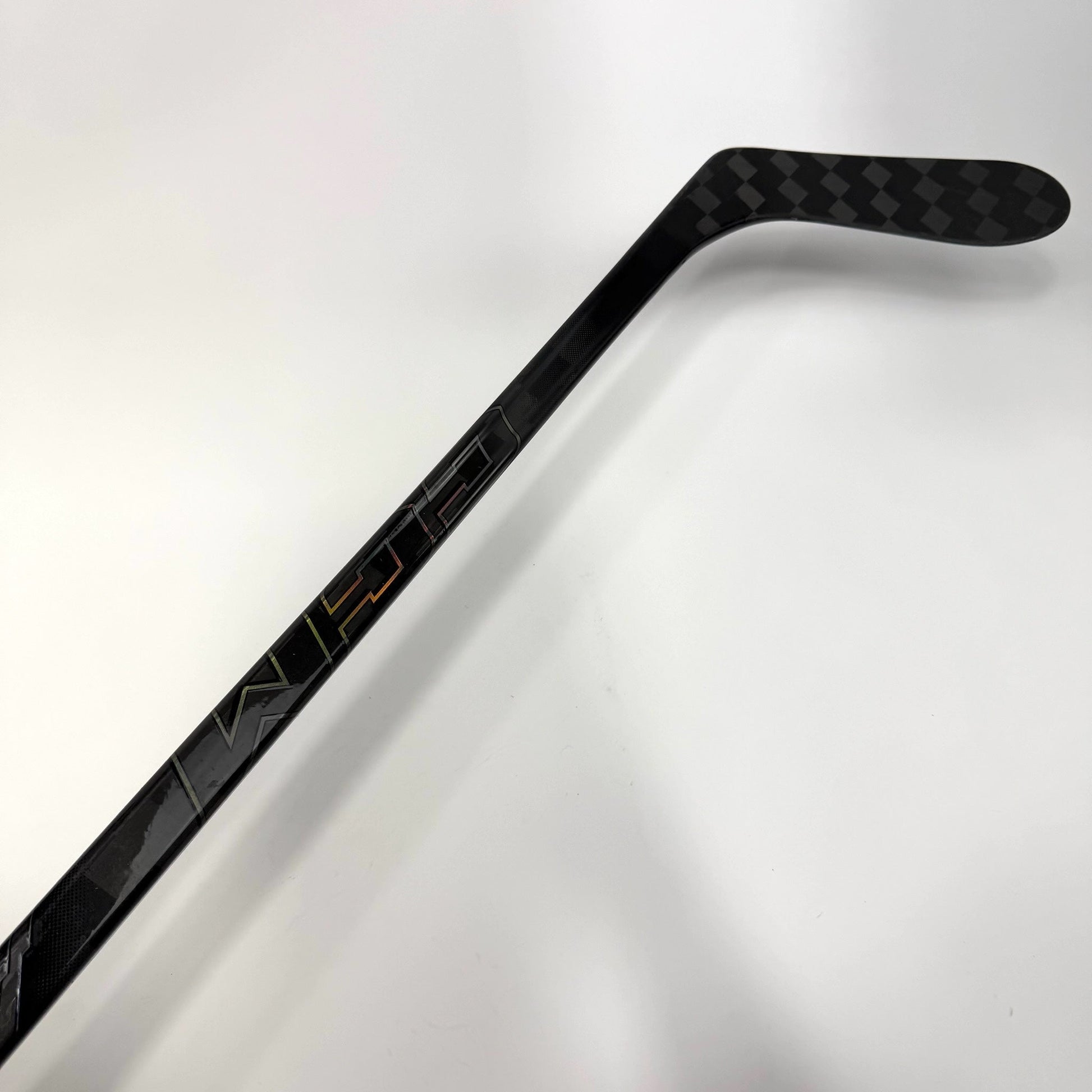 New Right CCM XF Ghost | 70 Flex Custom P28 Curve Grip | J160 - Top Flight Hockey