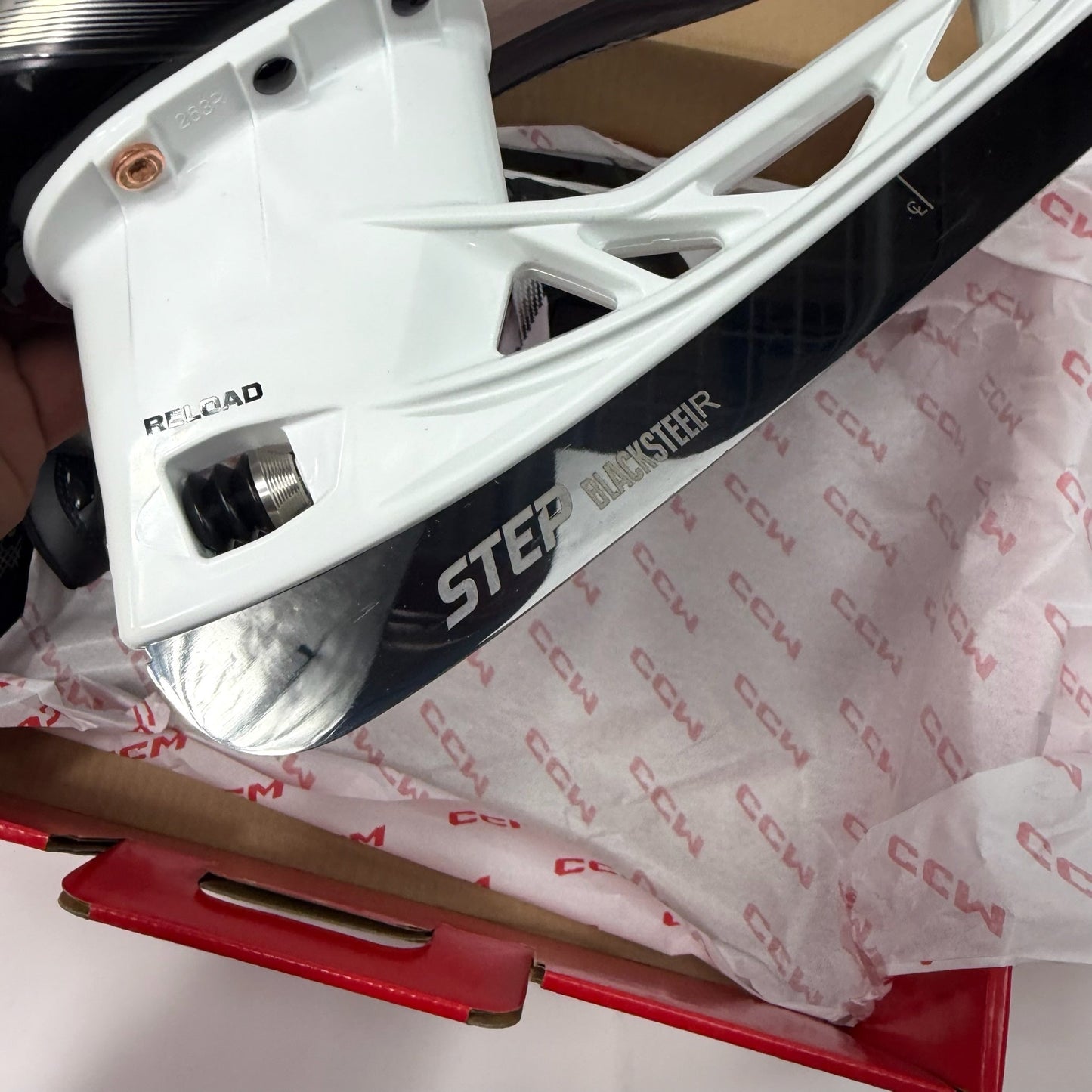 Brand New Retail CCM Tacks XF Pro Skates - Size 7 - Regular