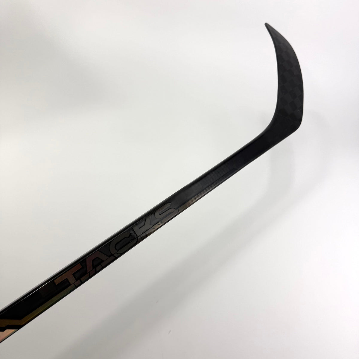 New Right CCM Tacks XF Pro | 85 Flex P28M Curve Grip | #A437 - Top Flight Hockey