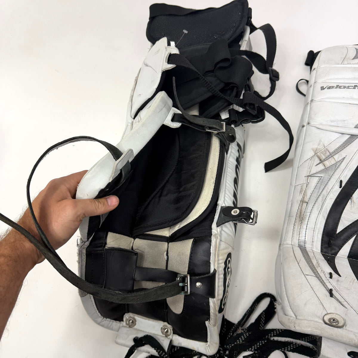 Used White and Black Vaughn Velocity V4 Goalie Leg Pads | 26+1" | AB344