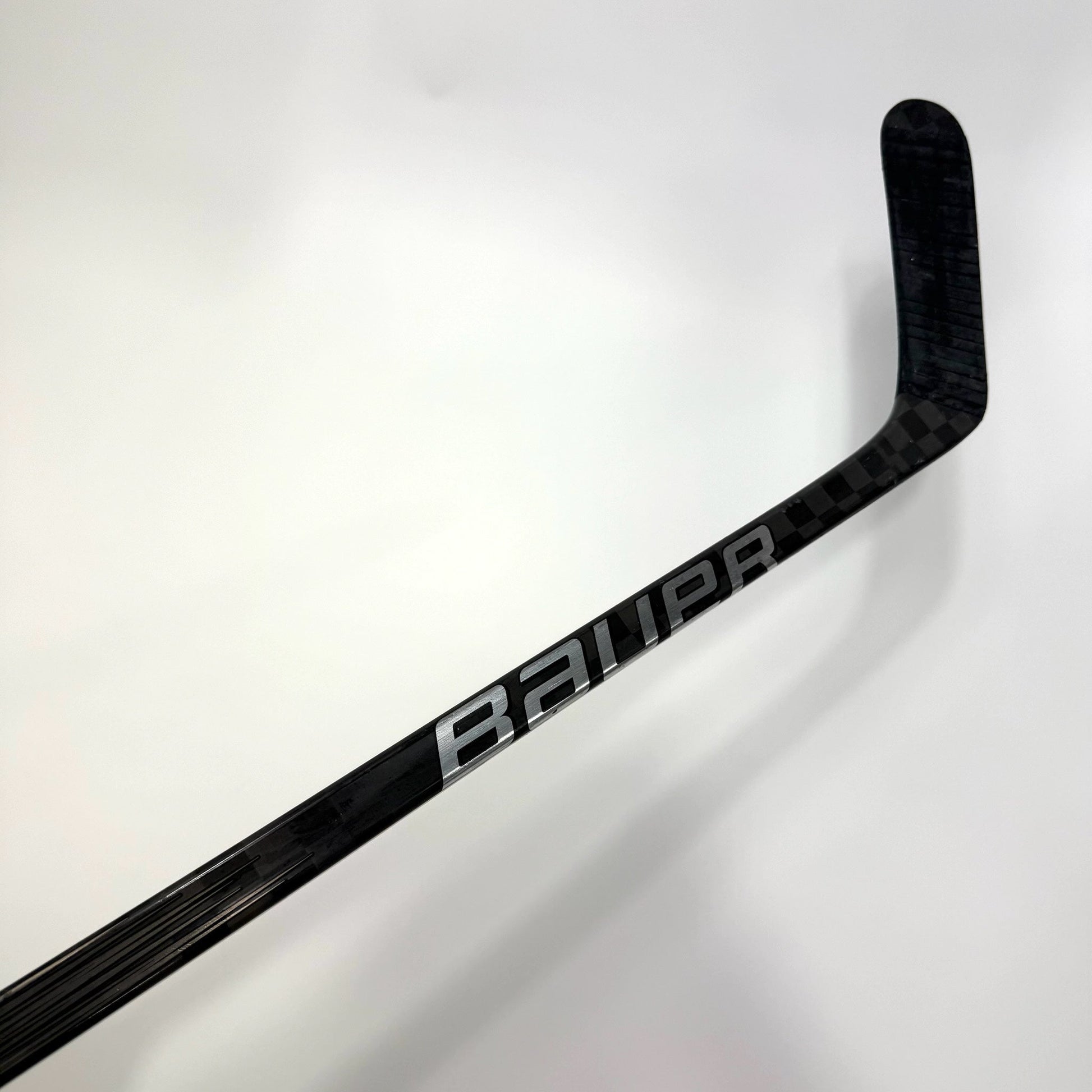 Used Left Black Bauer Vapor Hyperlite 2 | 107 Flex P92M Curve Grip | BH411 - Top Flight Hockey