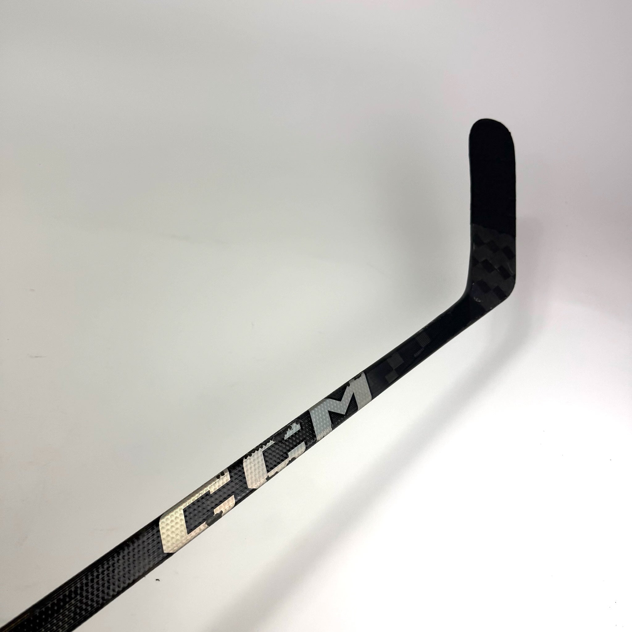 Used Left Black CCM Jetspeed FT7 Pro | 95 Flex P92M Curve Grip | D253 - Top Flight Hockey