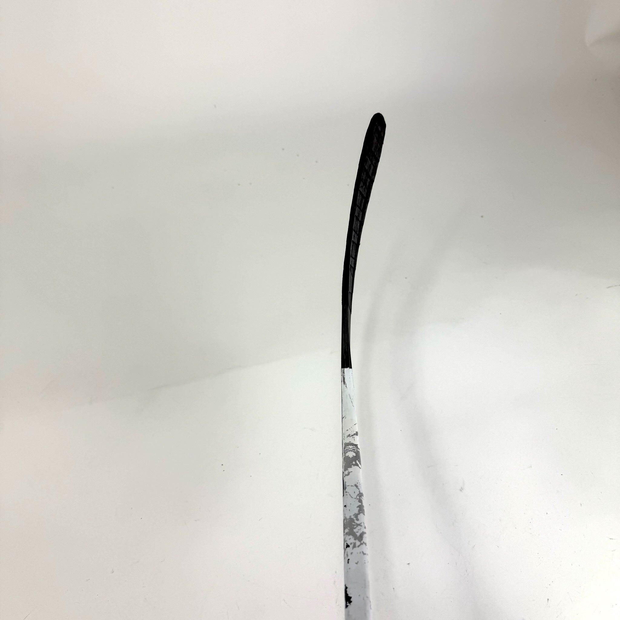 Used Left White CCM Ribcor Trigger 9 Pro | 95 Flex Custom Heel Curve | E610 - Top Flight Hockey