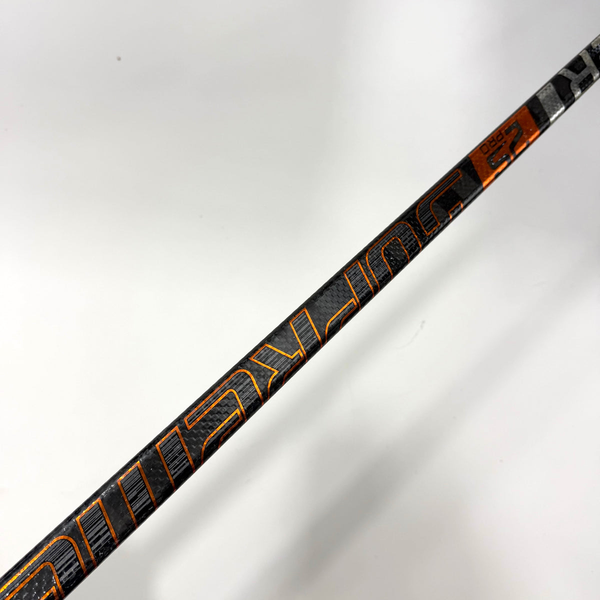 Used Right Orange Supreme 2S Pro | 82 Flex Custom P28 Curve Grip | AB189 - Top Flight Hockey
