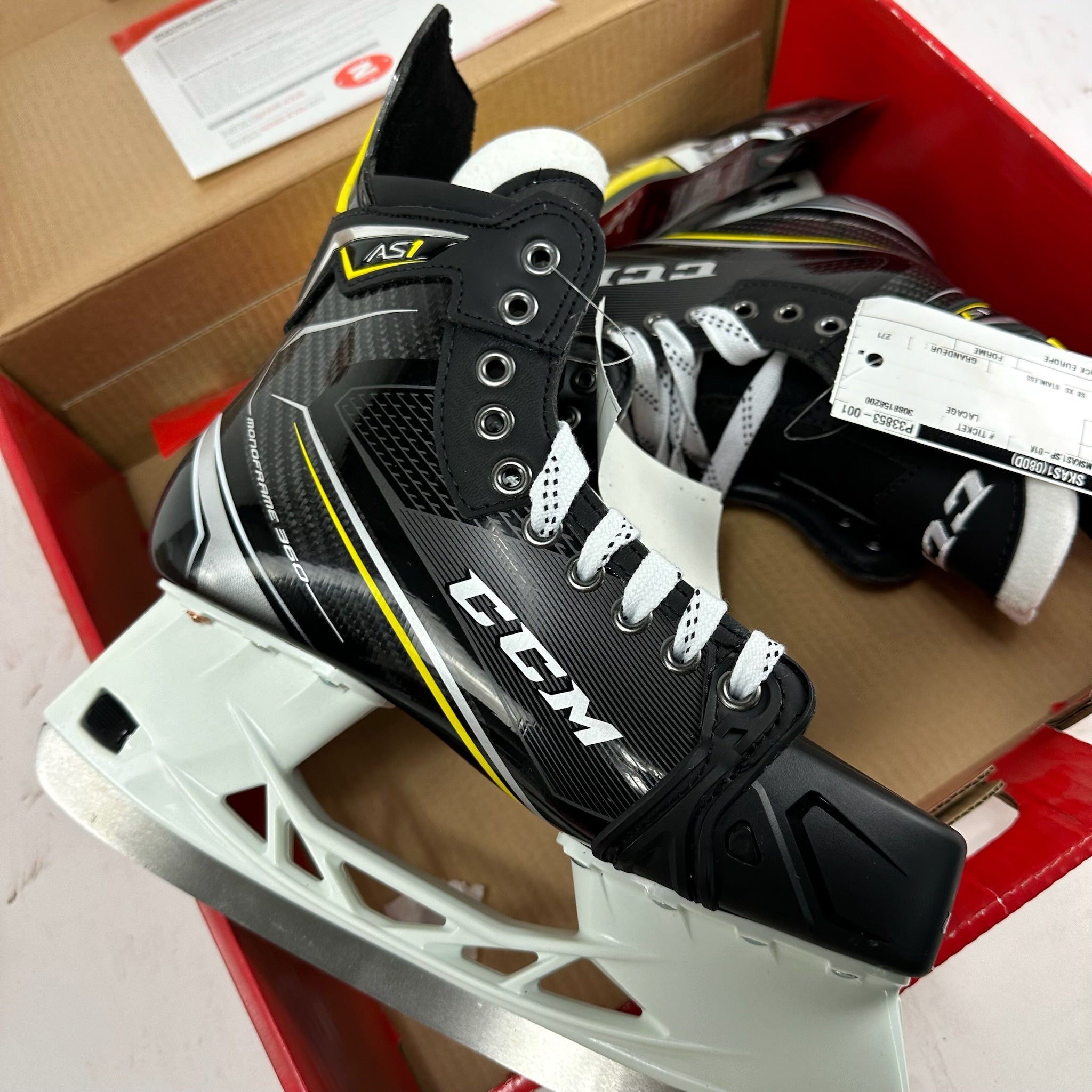 New CCM SuperTacks AS1 Skates | Size 8 D | M354