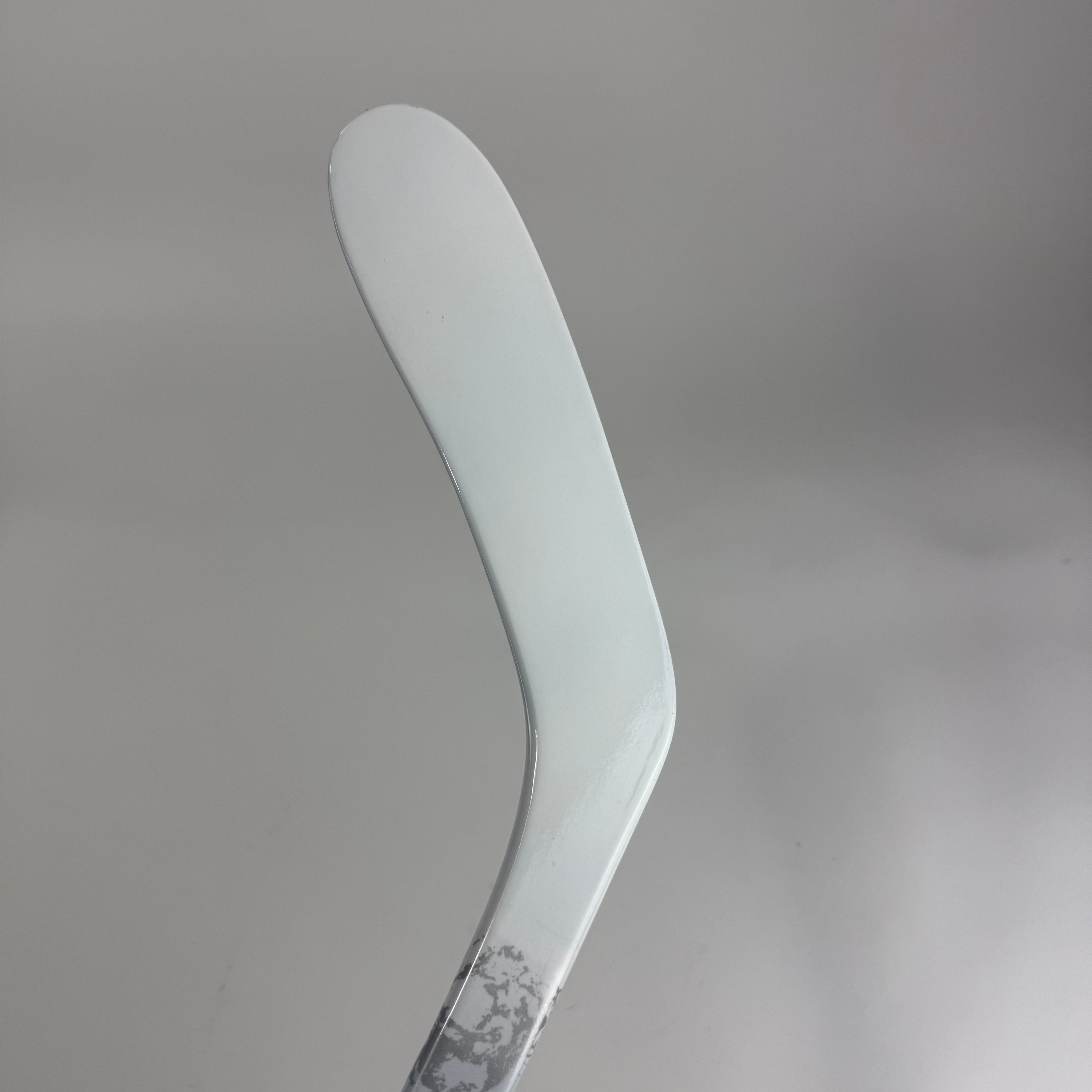 New Left White CCM Ribcor Trigger 9 Pro | 85 Flex P28 Curve Grip | E786 - Top Flight Hockey