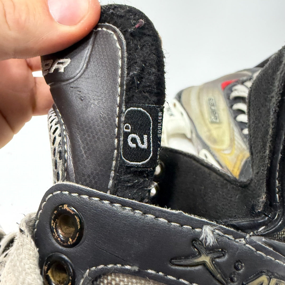 Used Bauer Vapor X:40 Skates | Size 2D | AB781