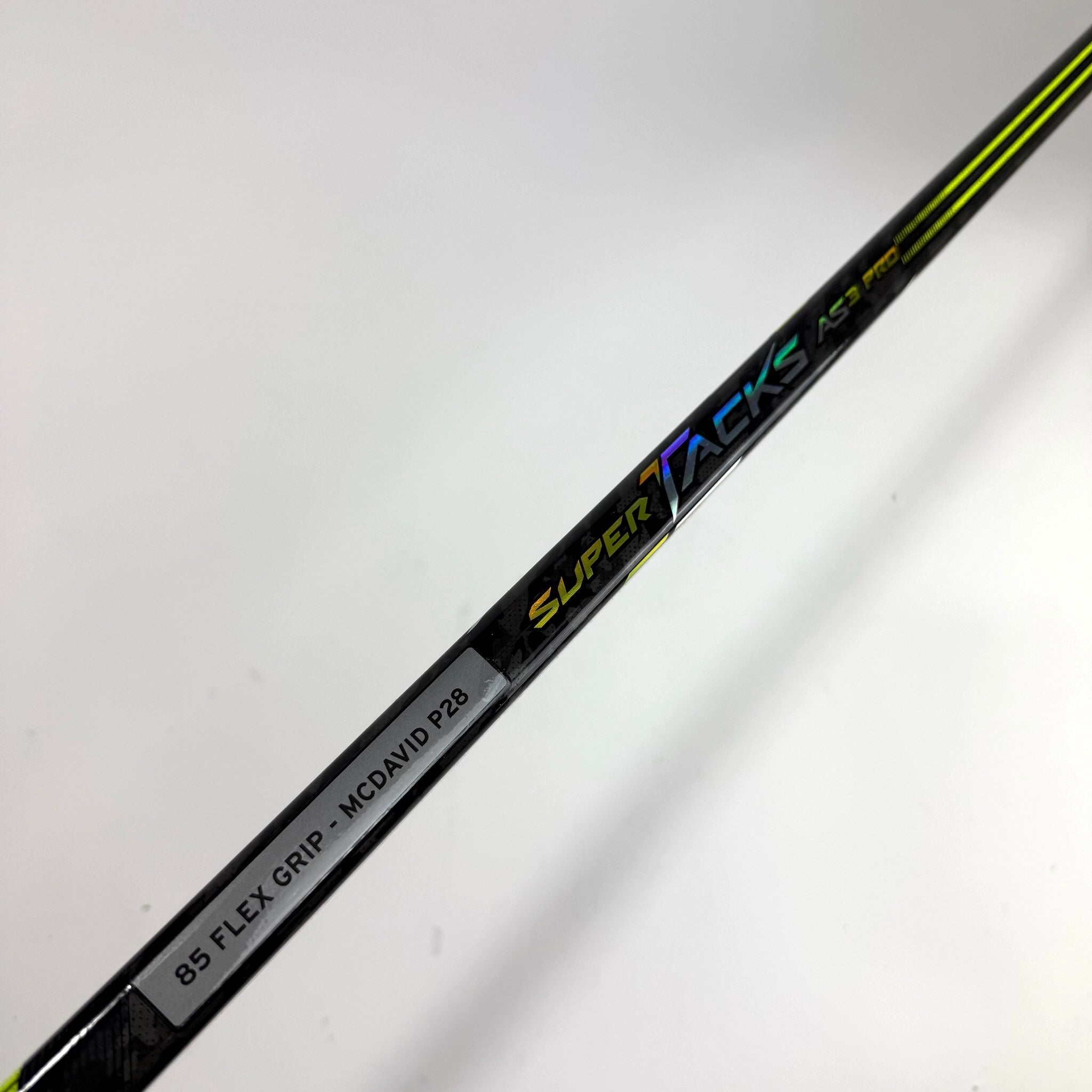 New Right CCM Super Tacks AS3 Pro | 85 Flex P28 Curve Grip | J778 - Top Flight Hockey