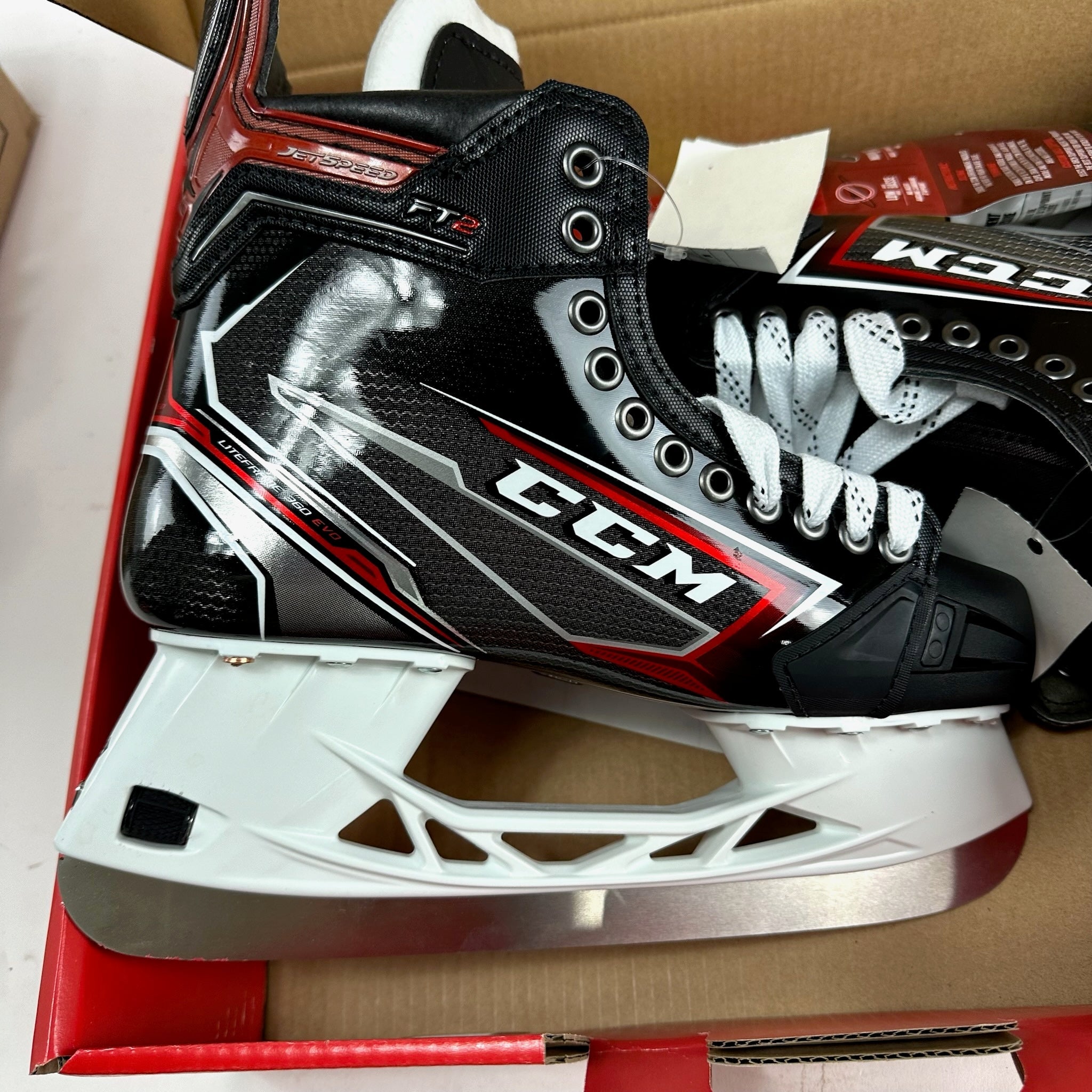 New CCM Jetspeed FT2 Skates | Size 8.5 D | M312