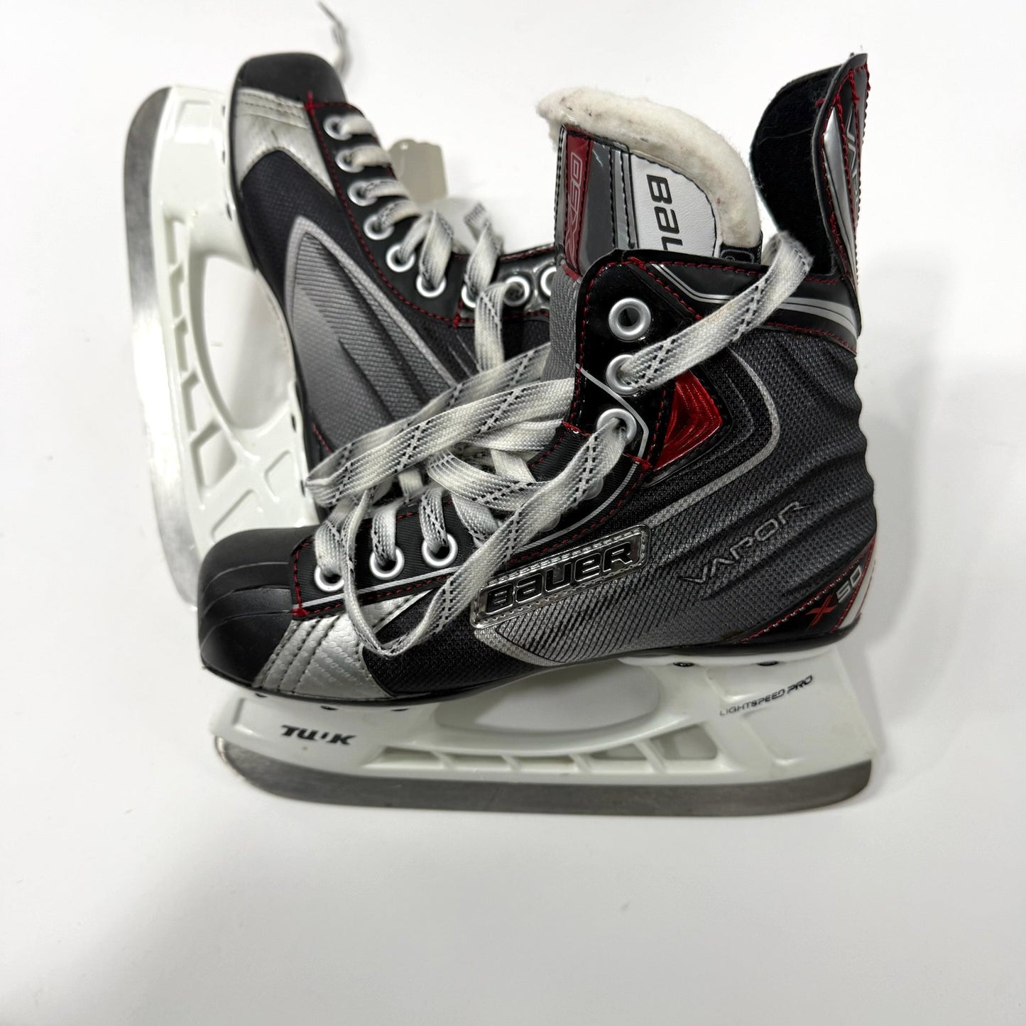 Used Bauer Vapor X50 Skates | Size 2.5 D | J141