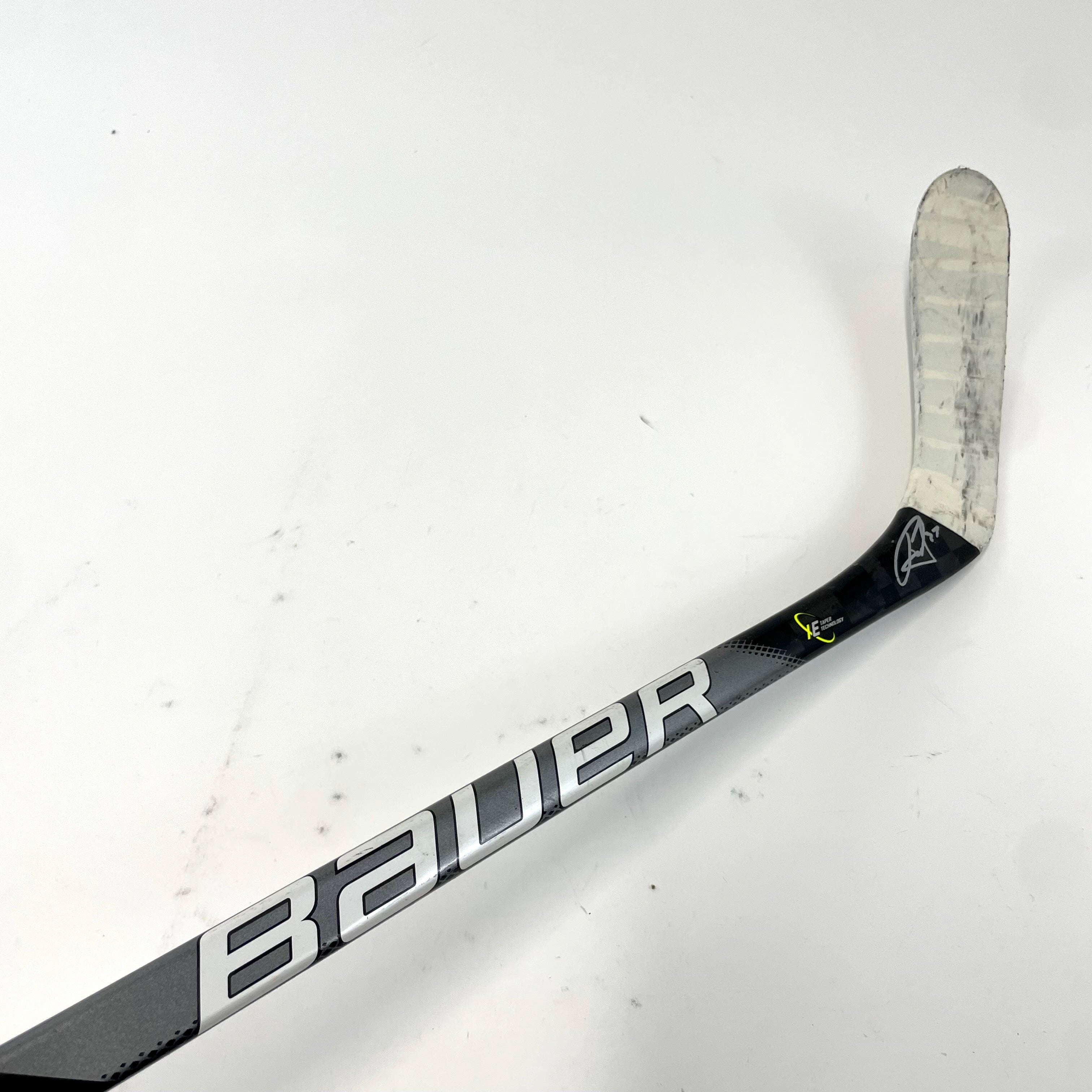 Used Left Handed Silver Bauer Vapor Flylite 87 Flex P28 Curve Grip J282 | KOSTIN - STL Blues