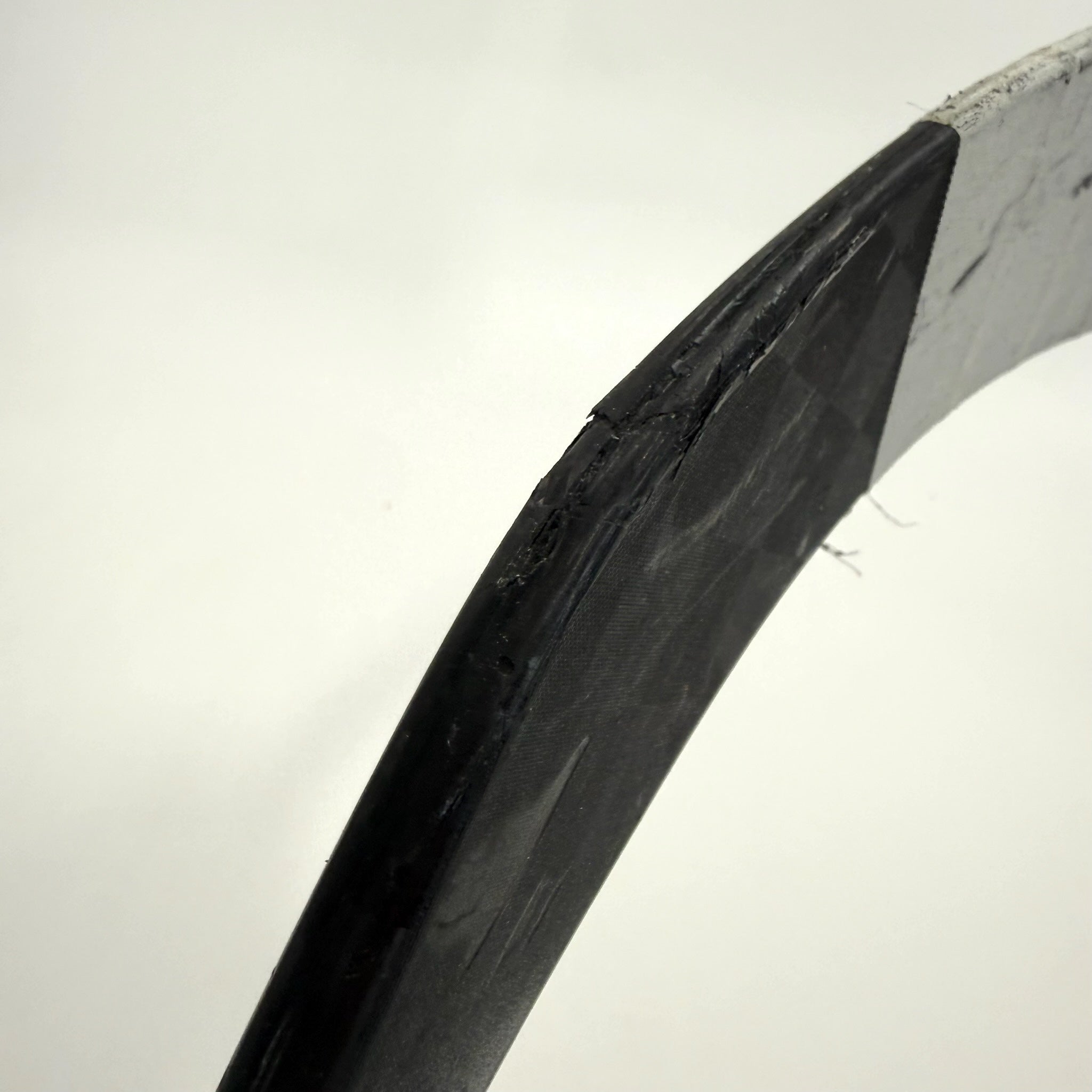 Used Right Red Bauer Vapor Flylite | 77 Flex P92 Curve Grip | BH506 - Top Flight Hockey