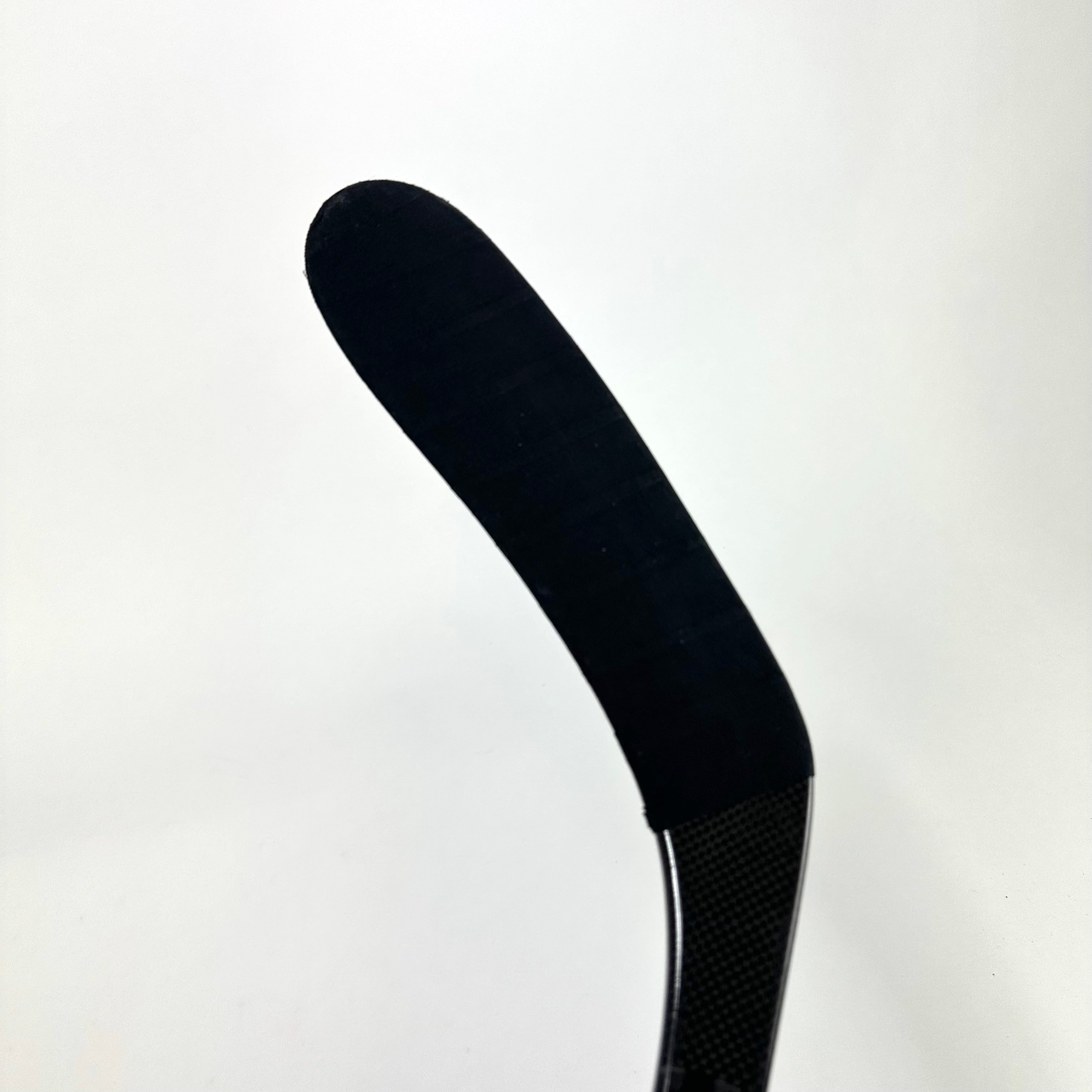 Used Once KUCHEROV Blacked Out Bauer Hyperlite G3 Profile - 77 Flex - Kucherov Curve - Stick#16