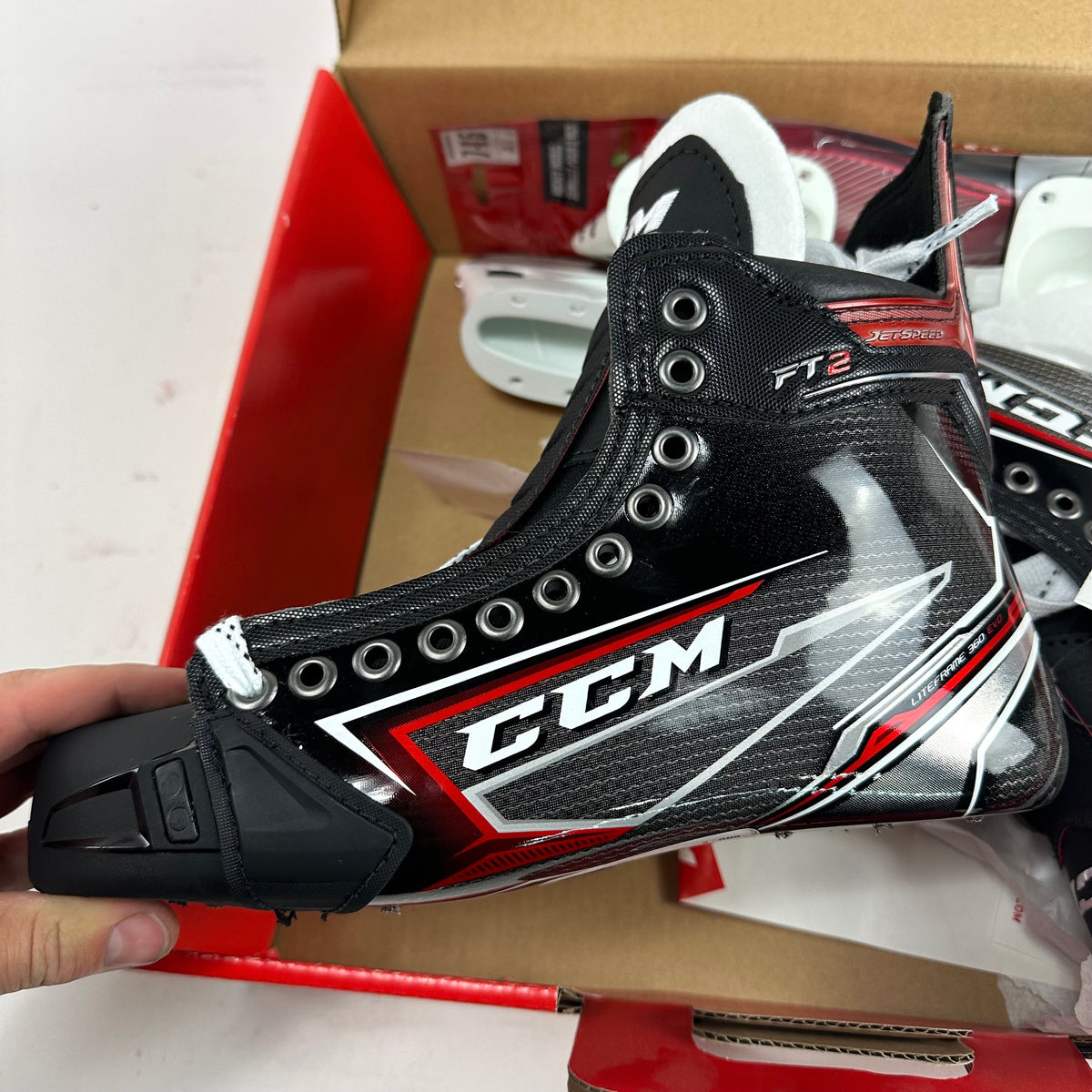 New CCM Jetspeed FT2 Skates | Size 8  | M300 - Top Flight Hockey