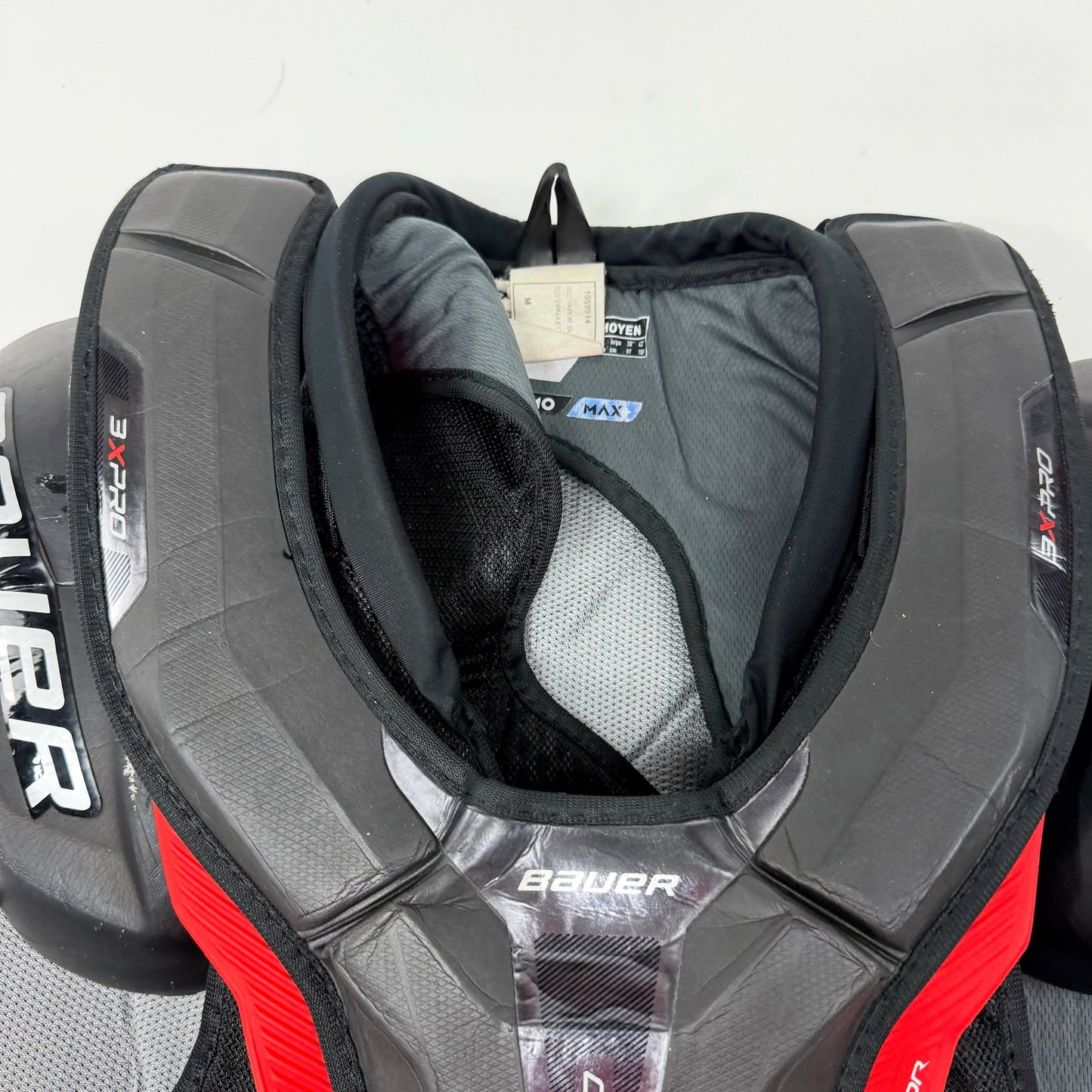 Used Bauer Vapor 3X Pro Shoulder Pads | Senior Medium | AB684