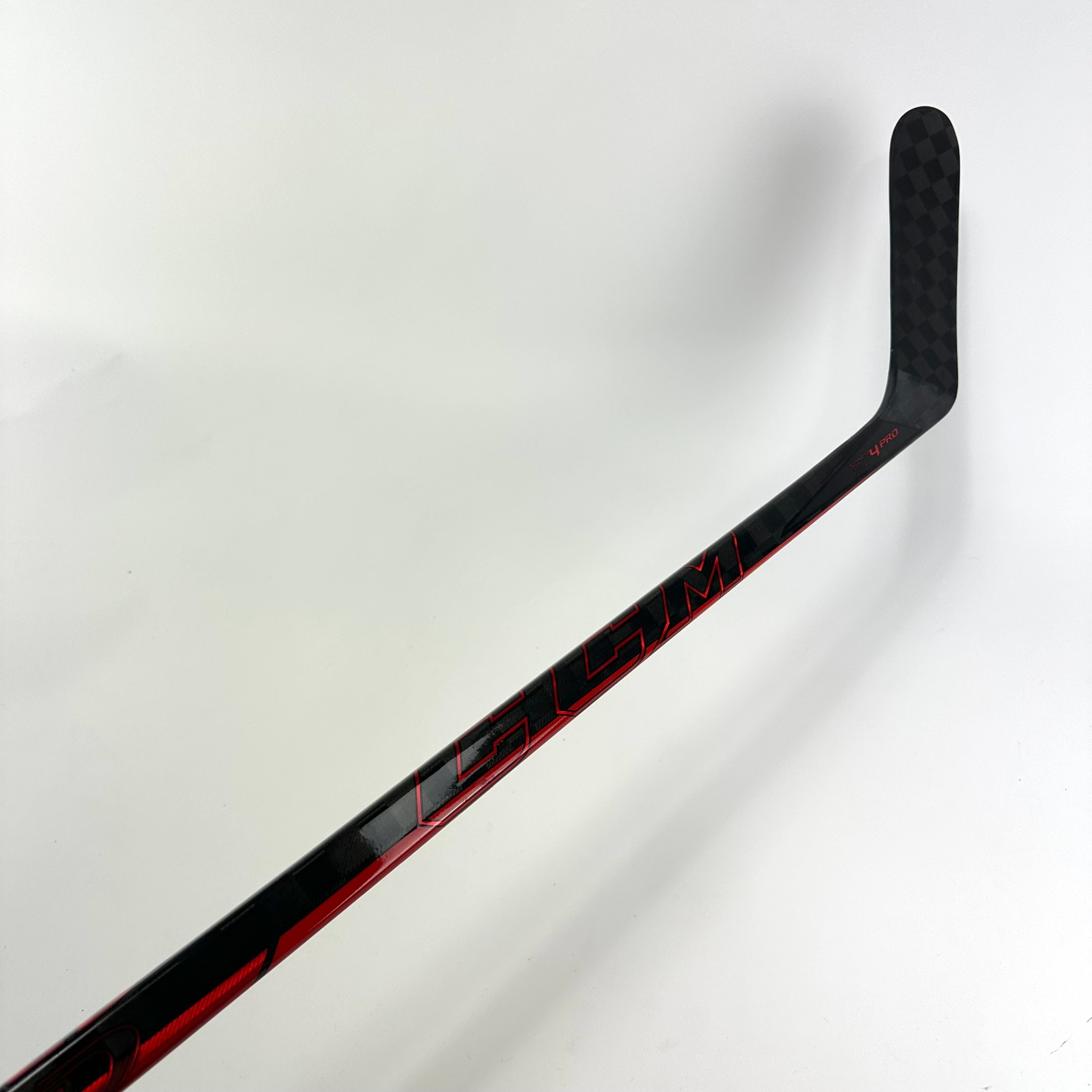 New Left CCM Jetspeed FT4 Pro | P28M Curve 70 Flex Grip | Kerins | M648