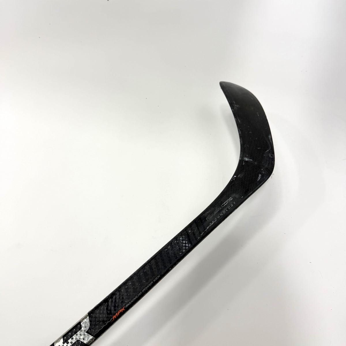 Used Right Orange Supreme 2S Pro | 82 Flex Custom P28 Curve Grip | AB189 - Top Flight Hockey