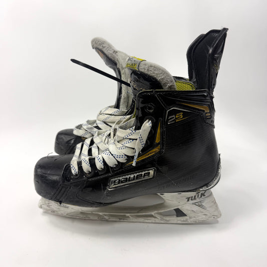 Used Bauer Supreme 2S Skates | 8 D | Q404