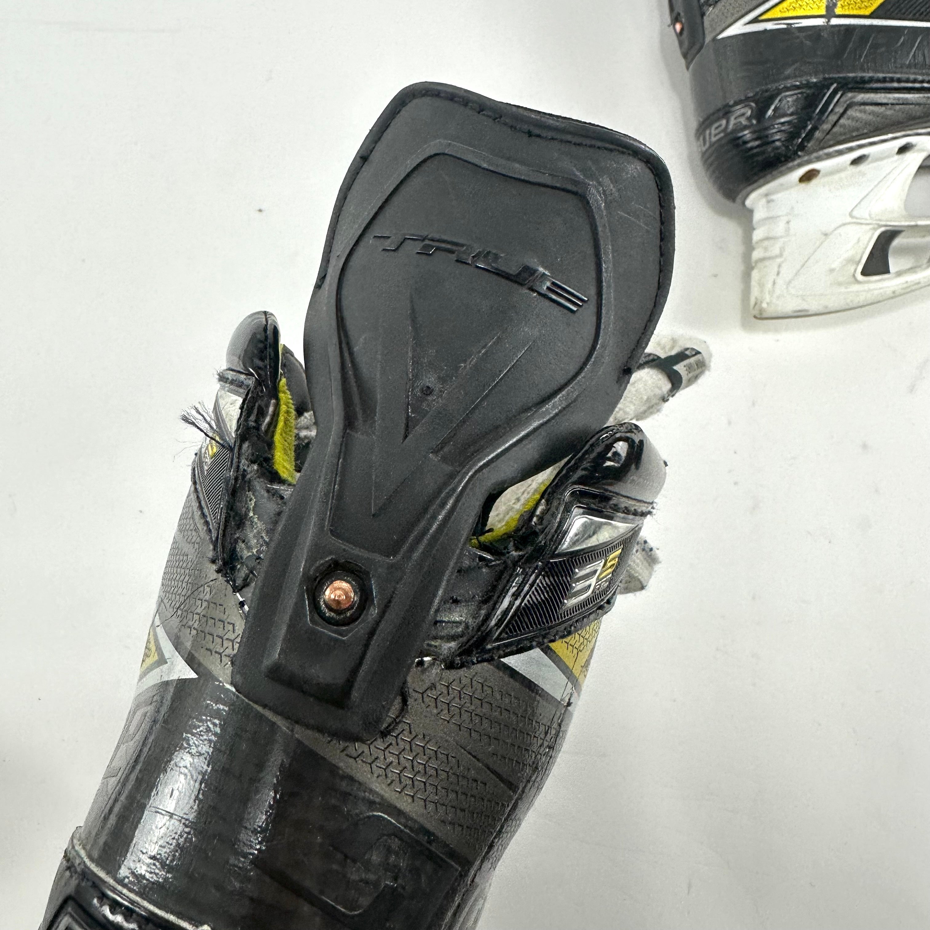 Used Bauer Supreme 3S Pro Skates | Size 9 Fit 1 H423