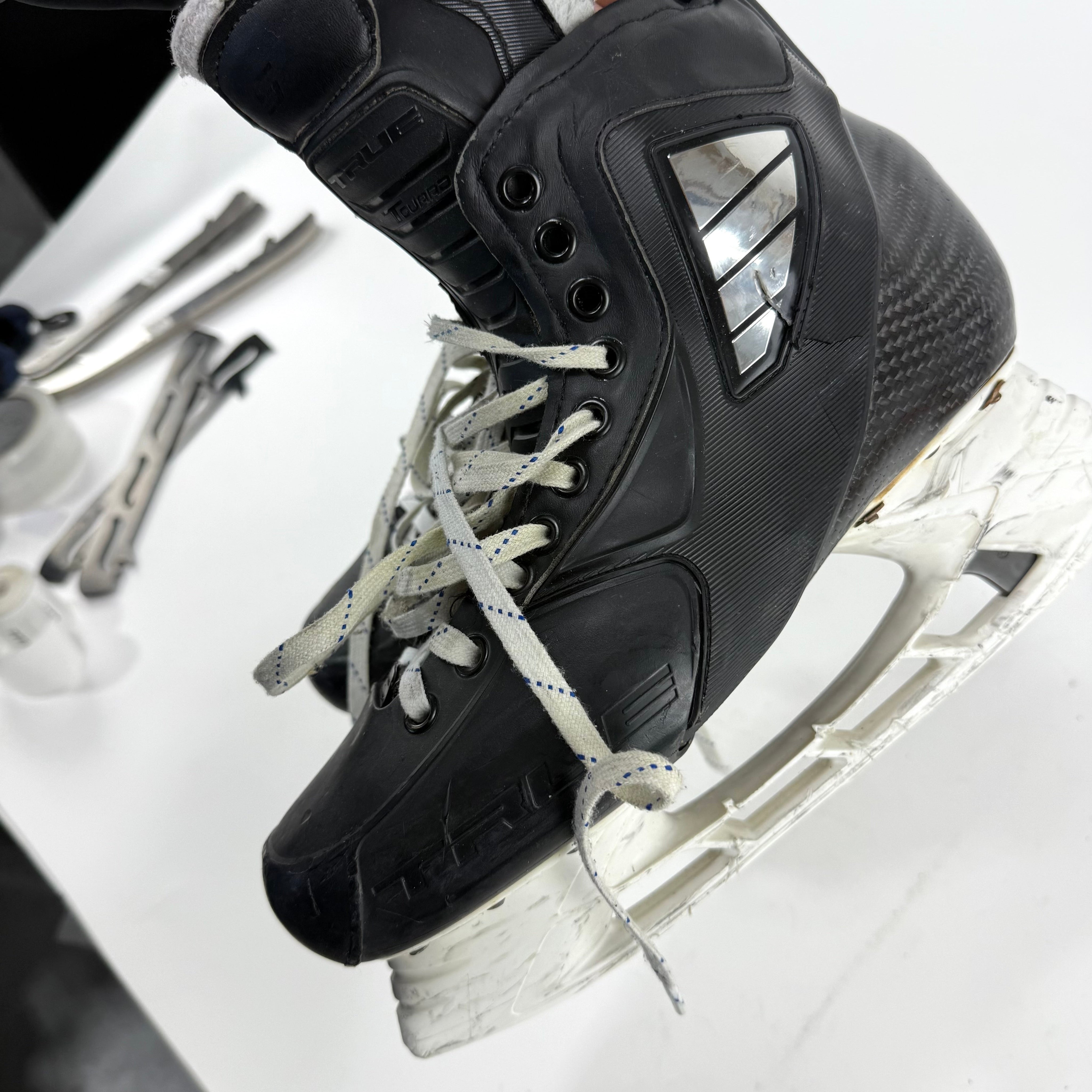 Used True Custom Pro Skates | 10? | E324 - Top Flight Hockey